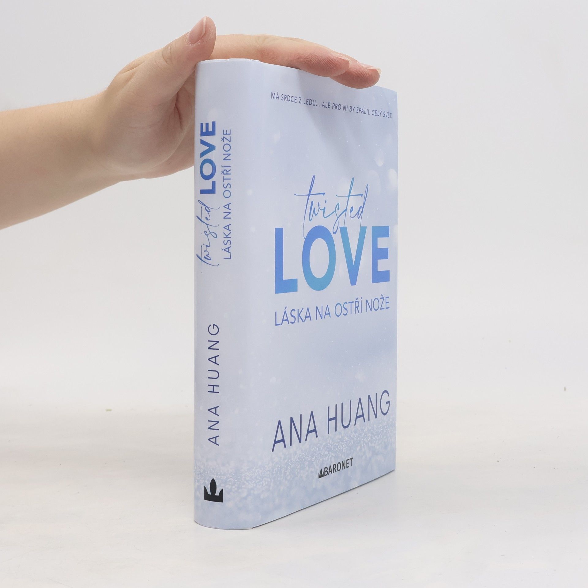 Ana Huang Twisted Love: Láska na ostří nože