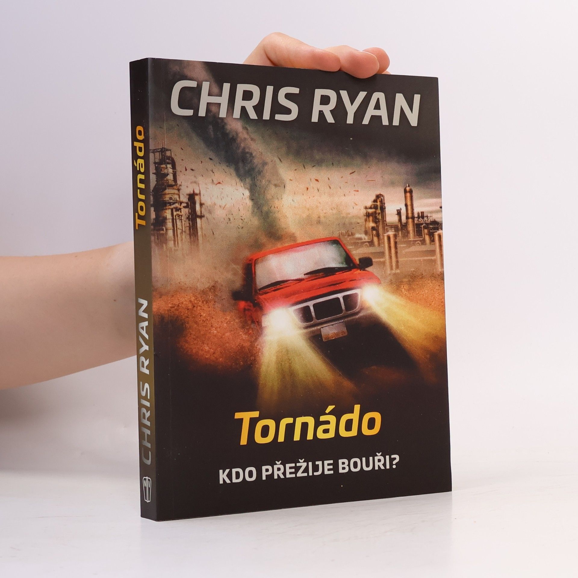Chris Ryan Tornádo - Kdo přežije bouři?