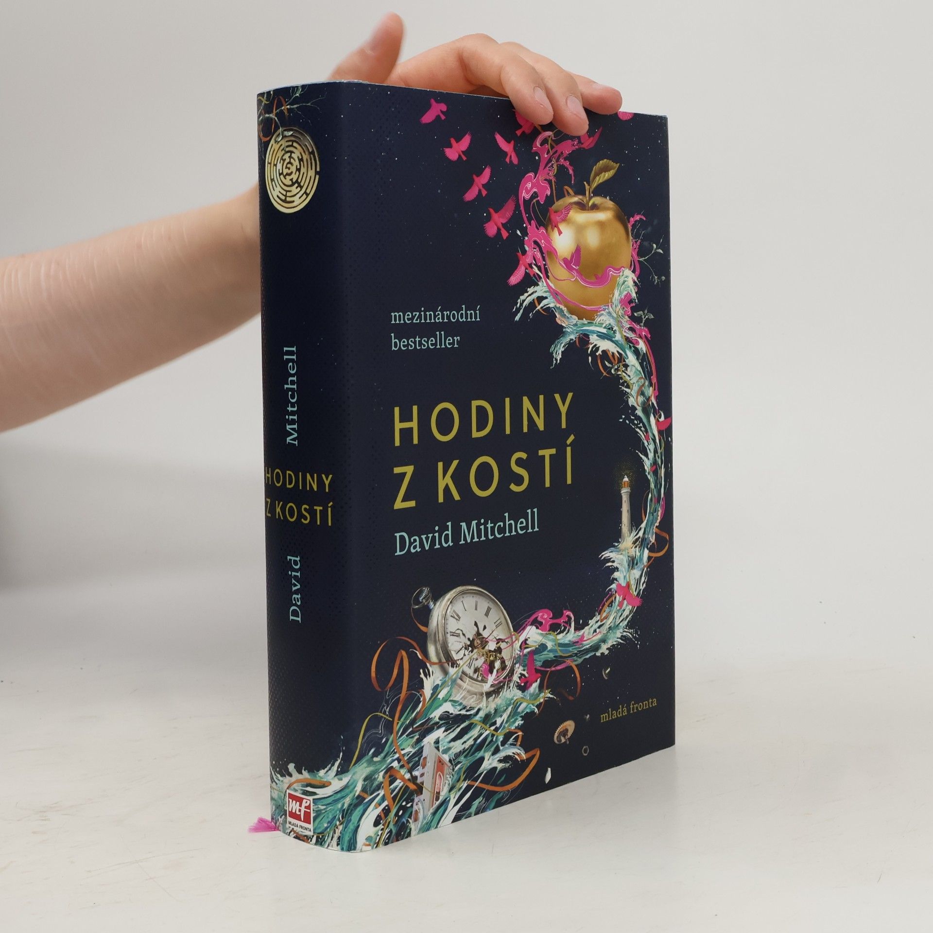 David Mitchell Hodiny z kostí