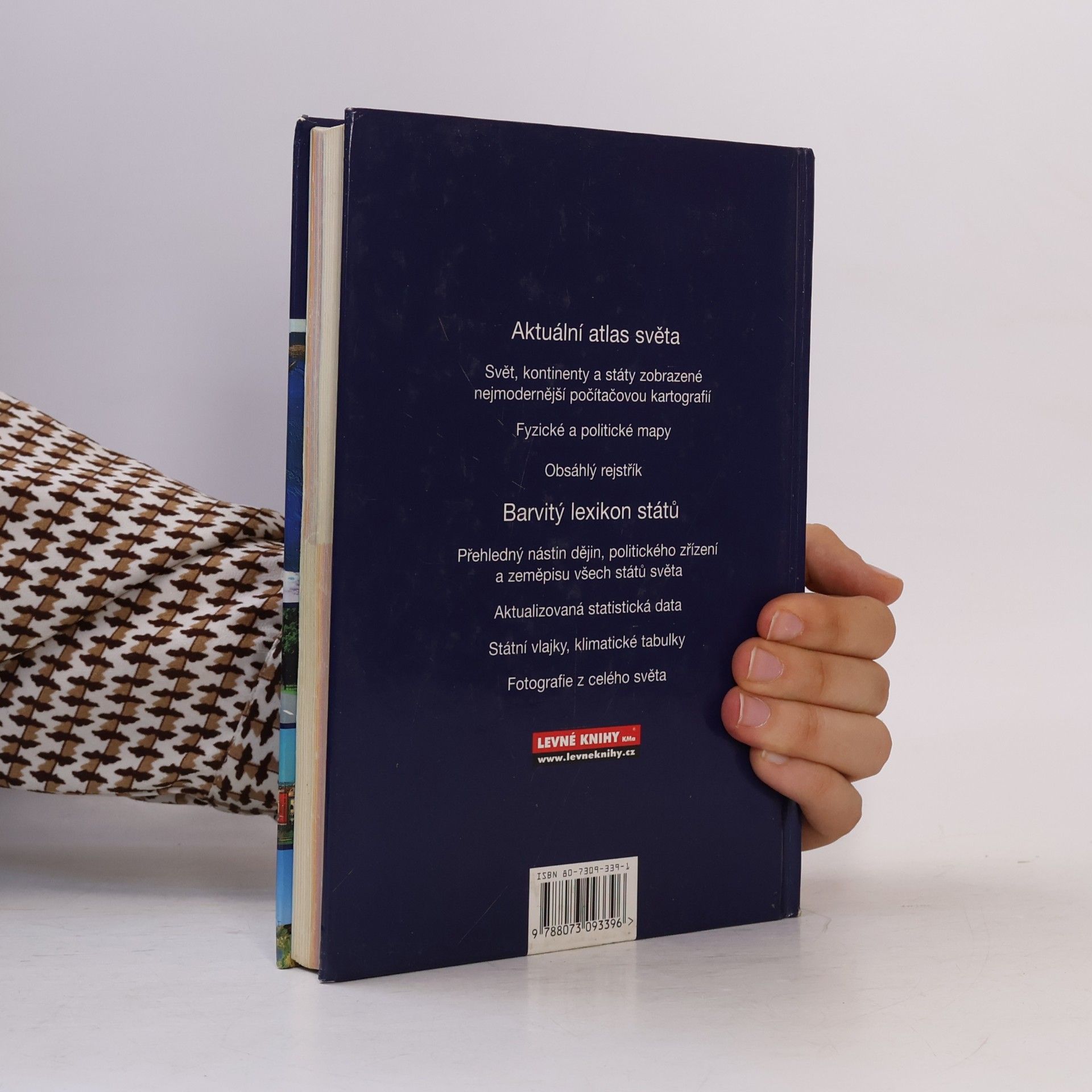Autorenkollektiv Kapesní atlas světa