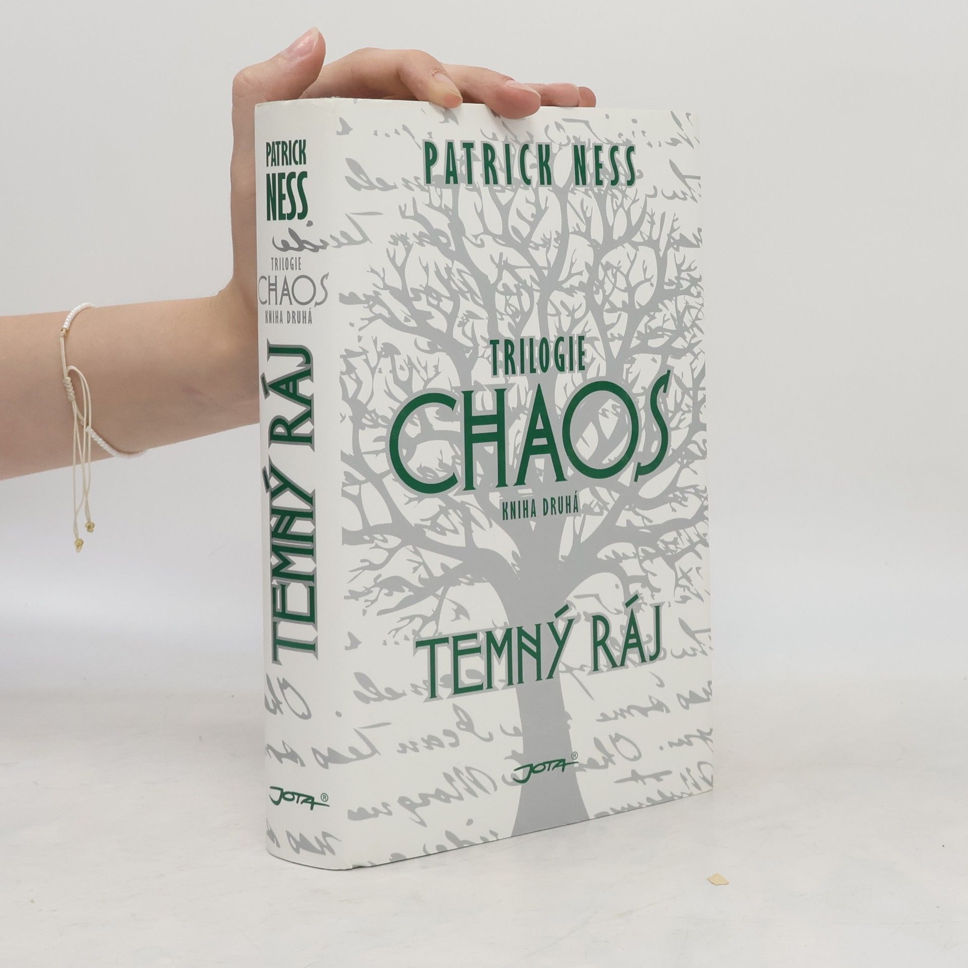 Patrick Ness Chaos. Temný ráj