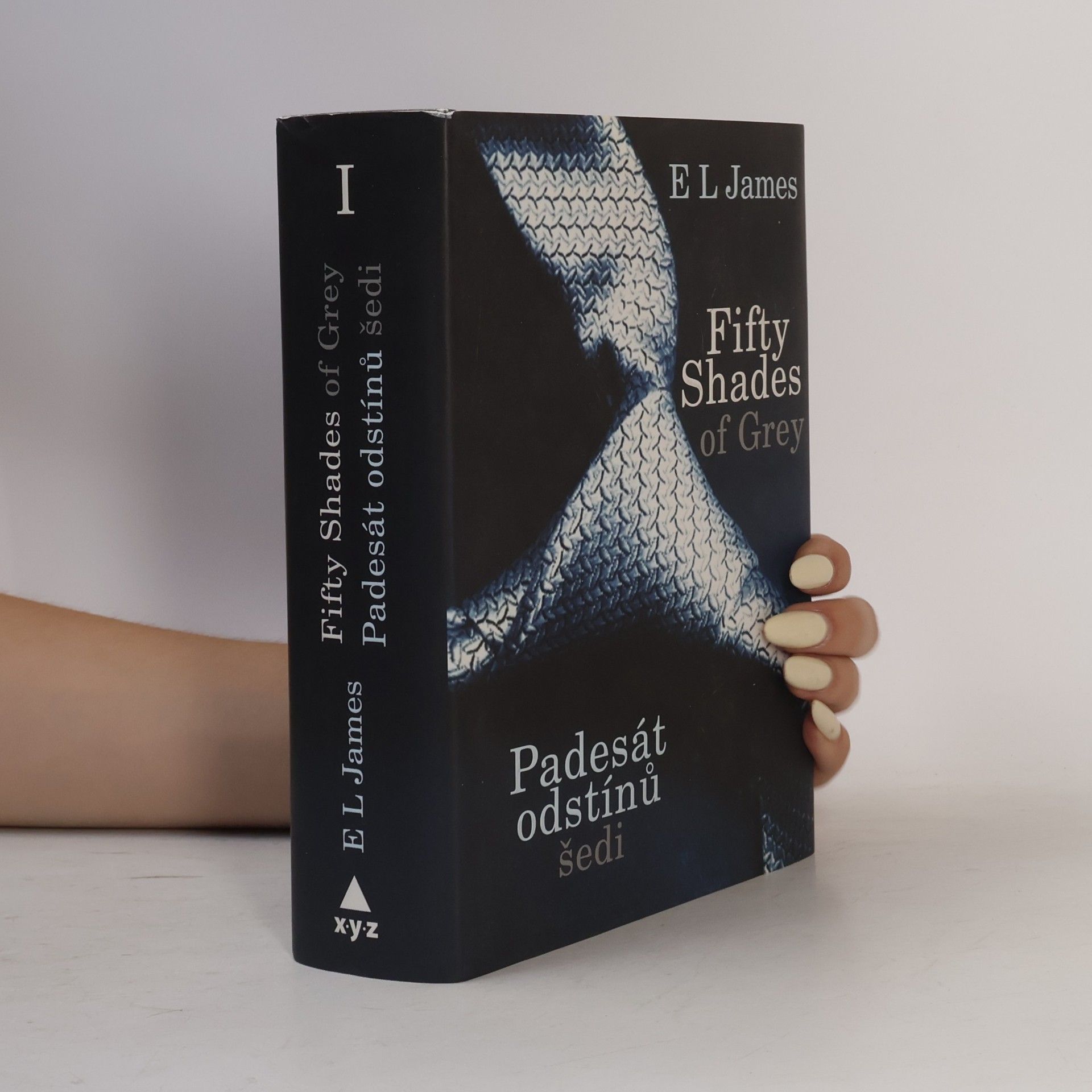 E. L. James Padesát odstínů šedi