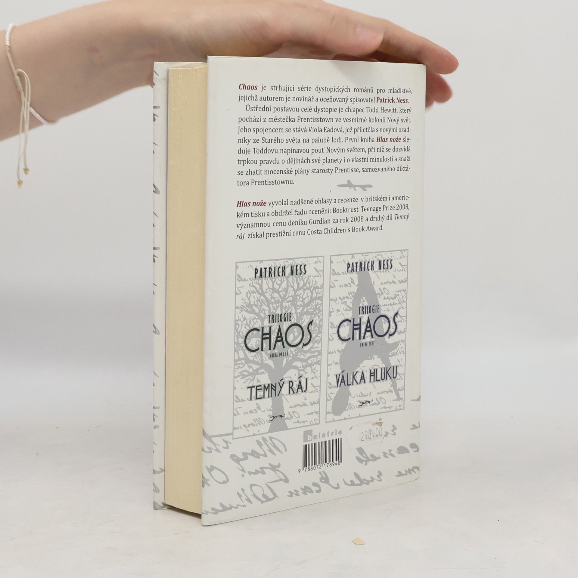 Patrick Ness Chaos. Hlas nože