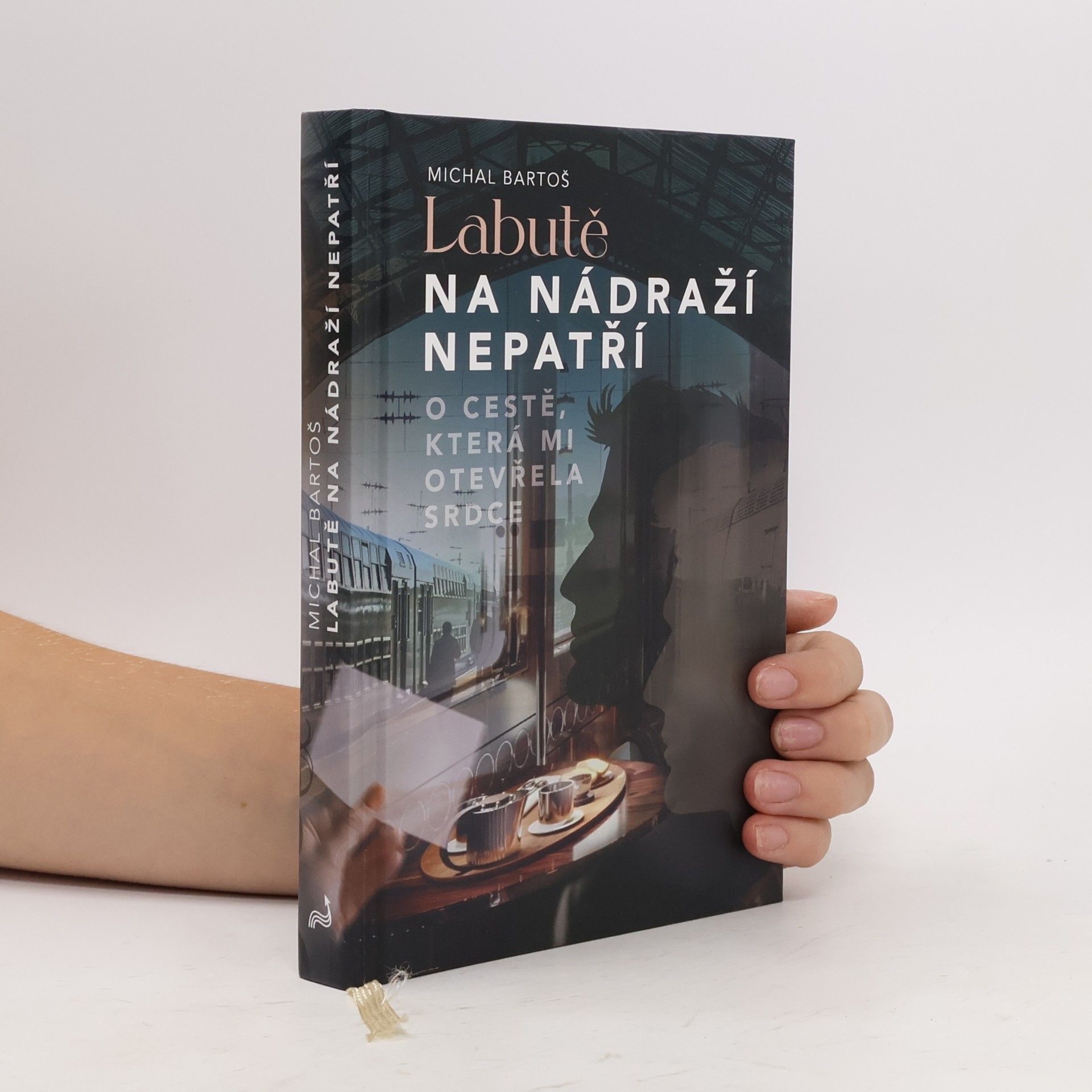 Michal Bartoš Labutě na nádraží nepatří