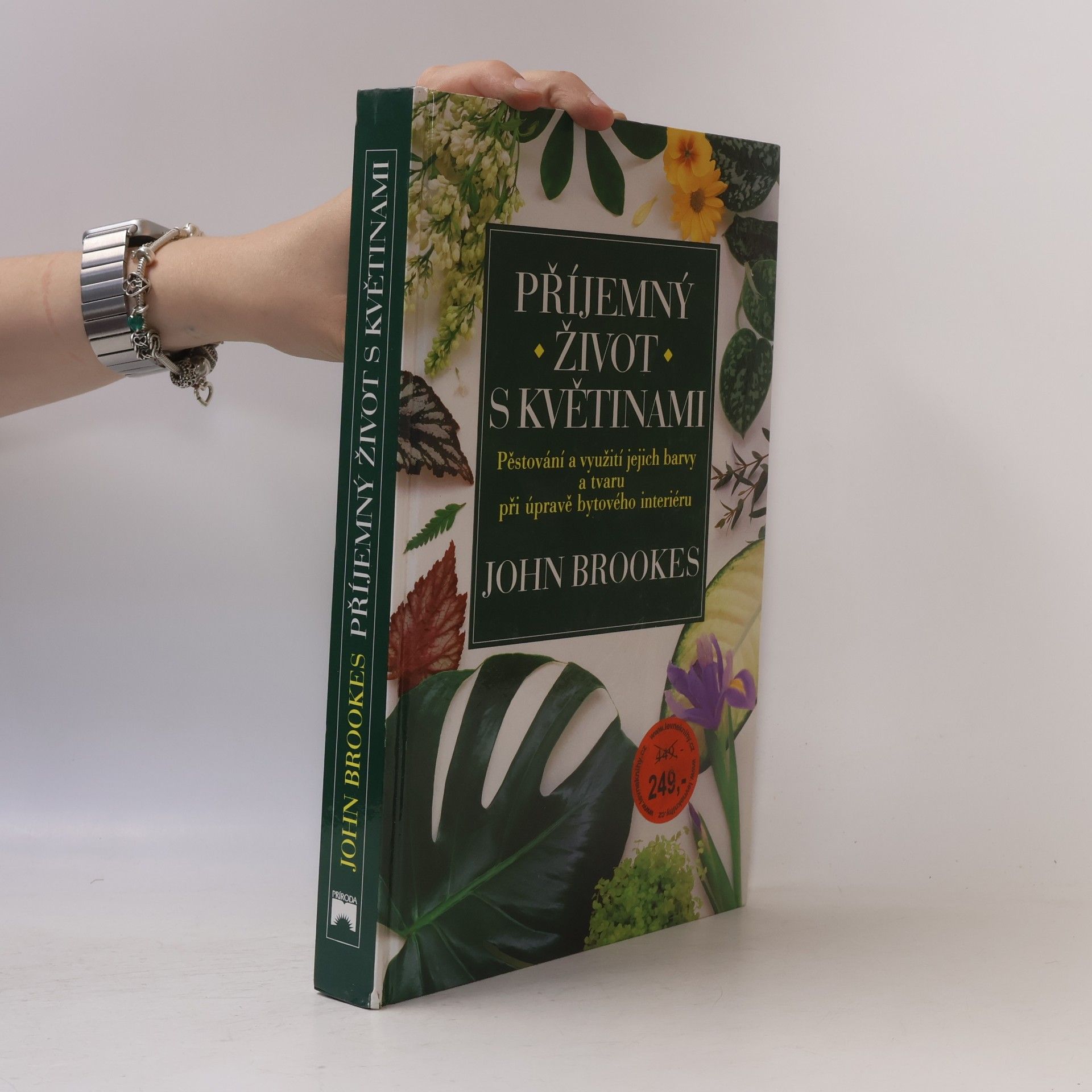 John Brookes Příjemný život s květinami