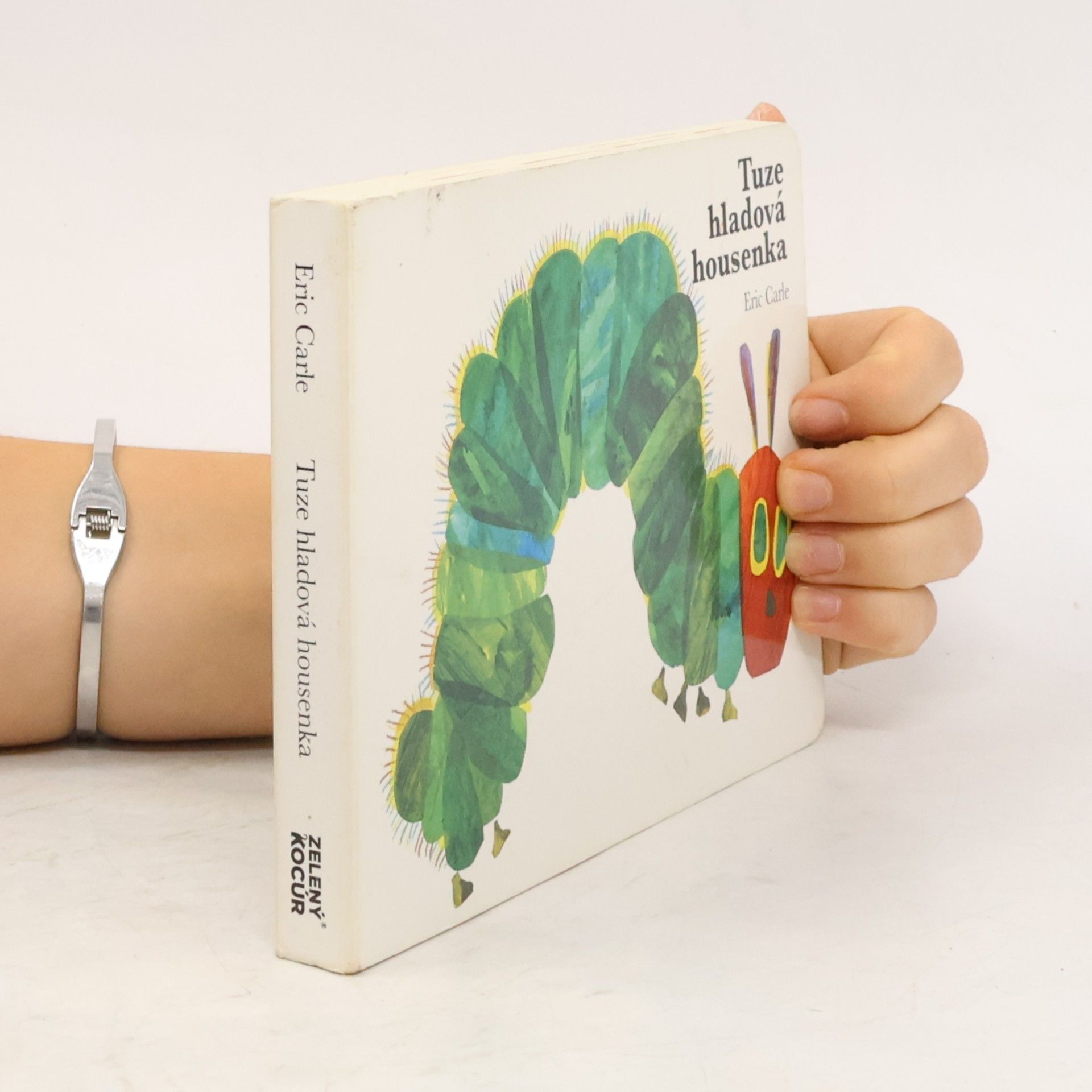 Eric Carle Tuze hladová housenka