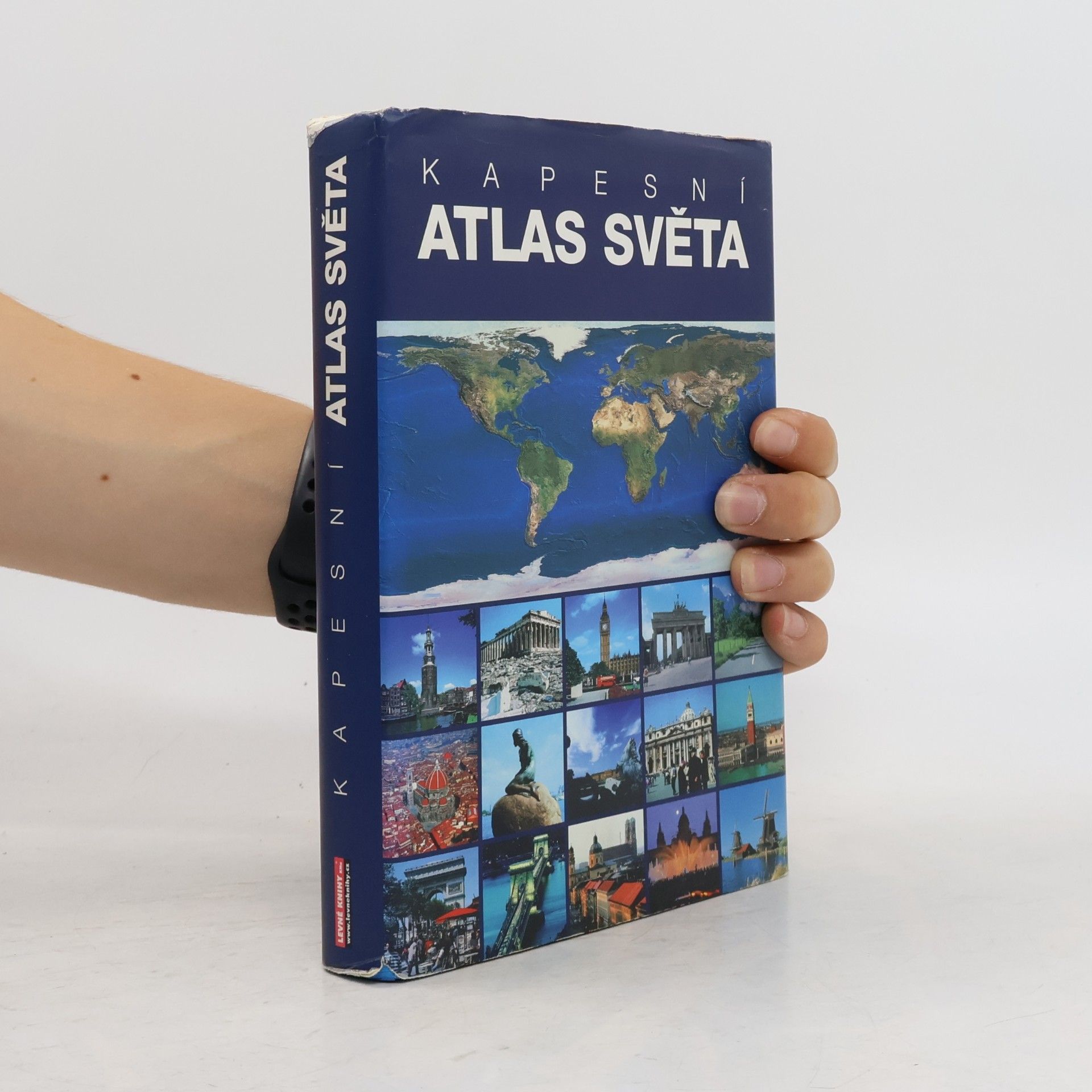 Autores varios Kapesní atlas světa