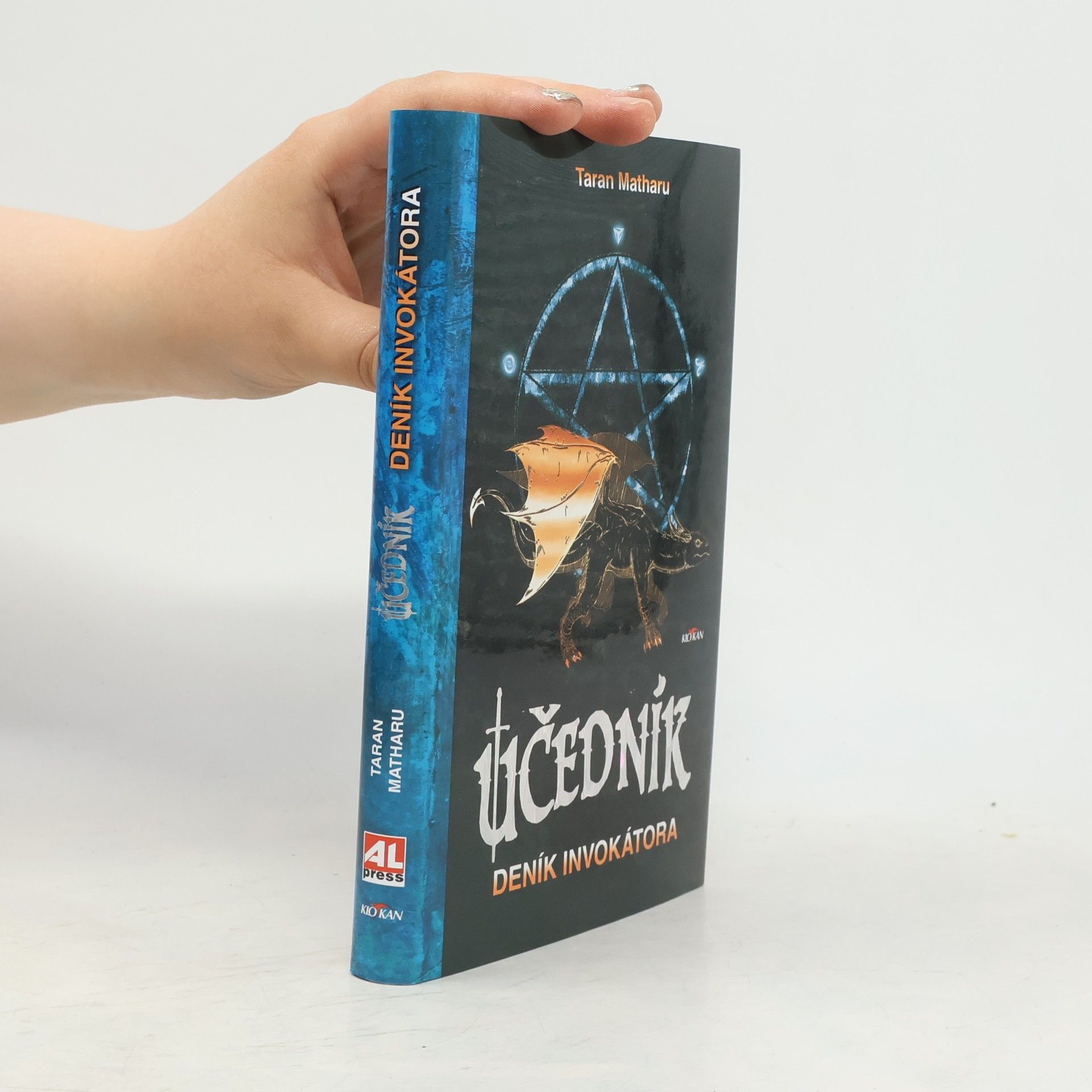 Taran Matharu Učedník. Deník invokátora