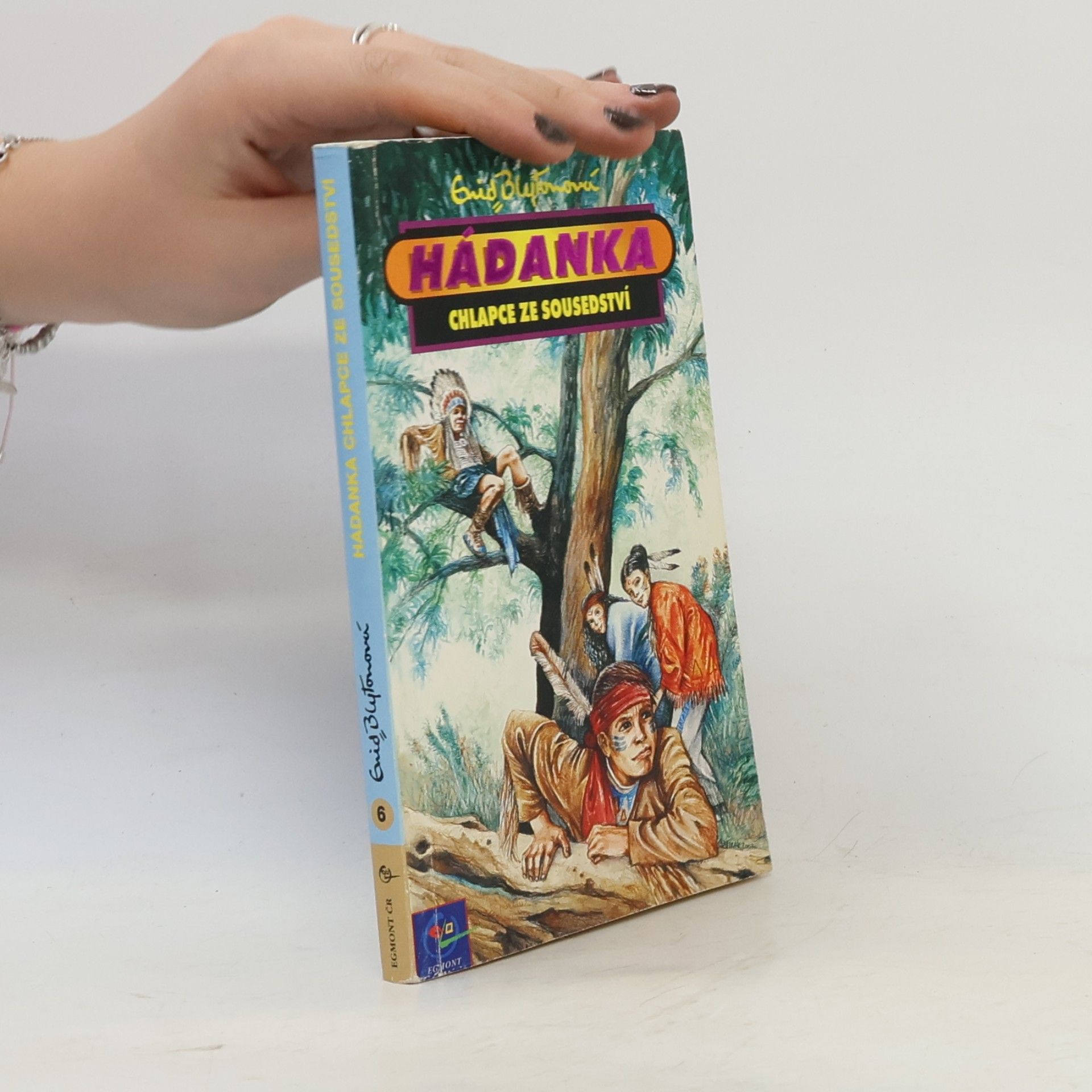 Enid Blyton Hádanka chlapce ze sousedství