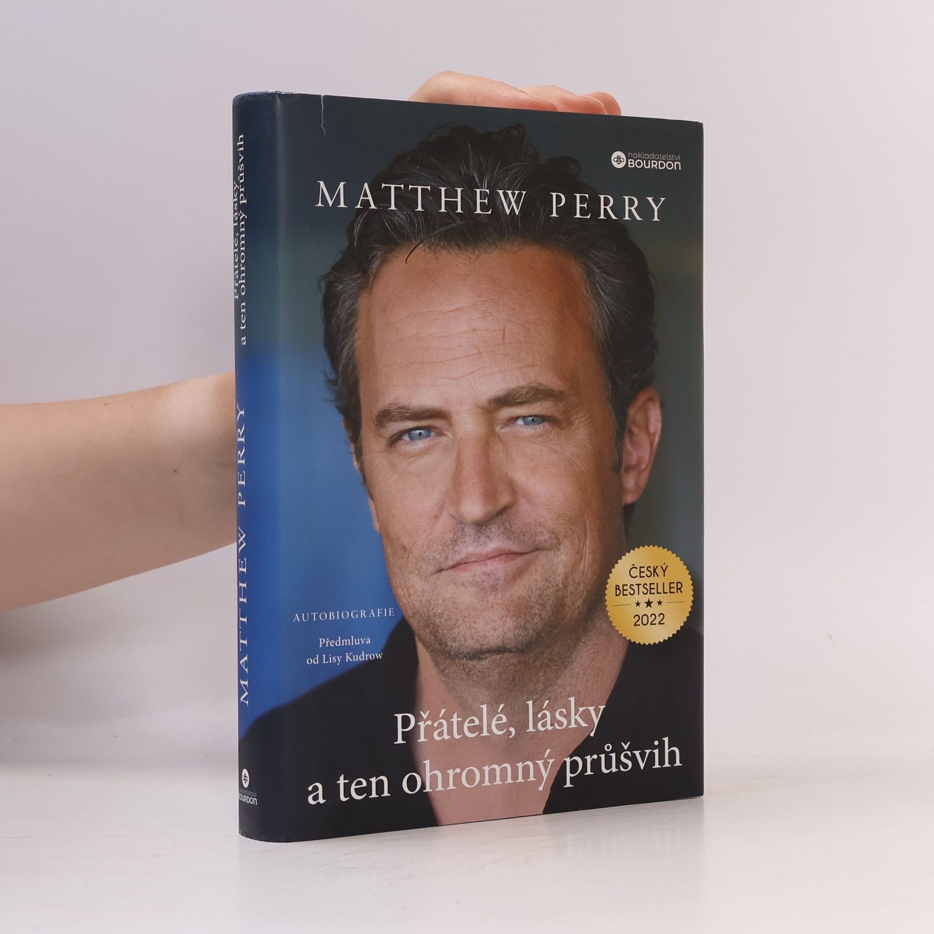 Matthew Perry Přátelé, lásky a ten ohromný průšvih
