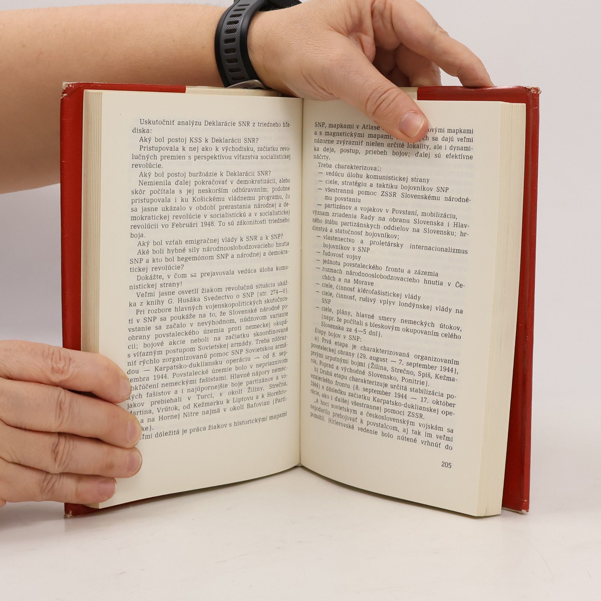 Autorenkollektiv Slovenské národné povstanie a revolučná cesta našej školy