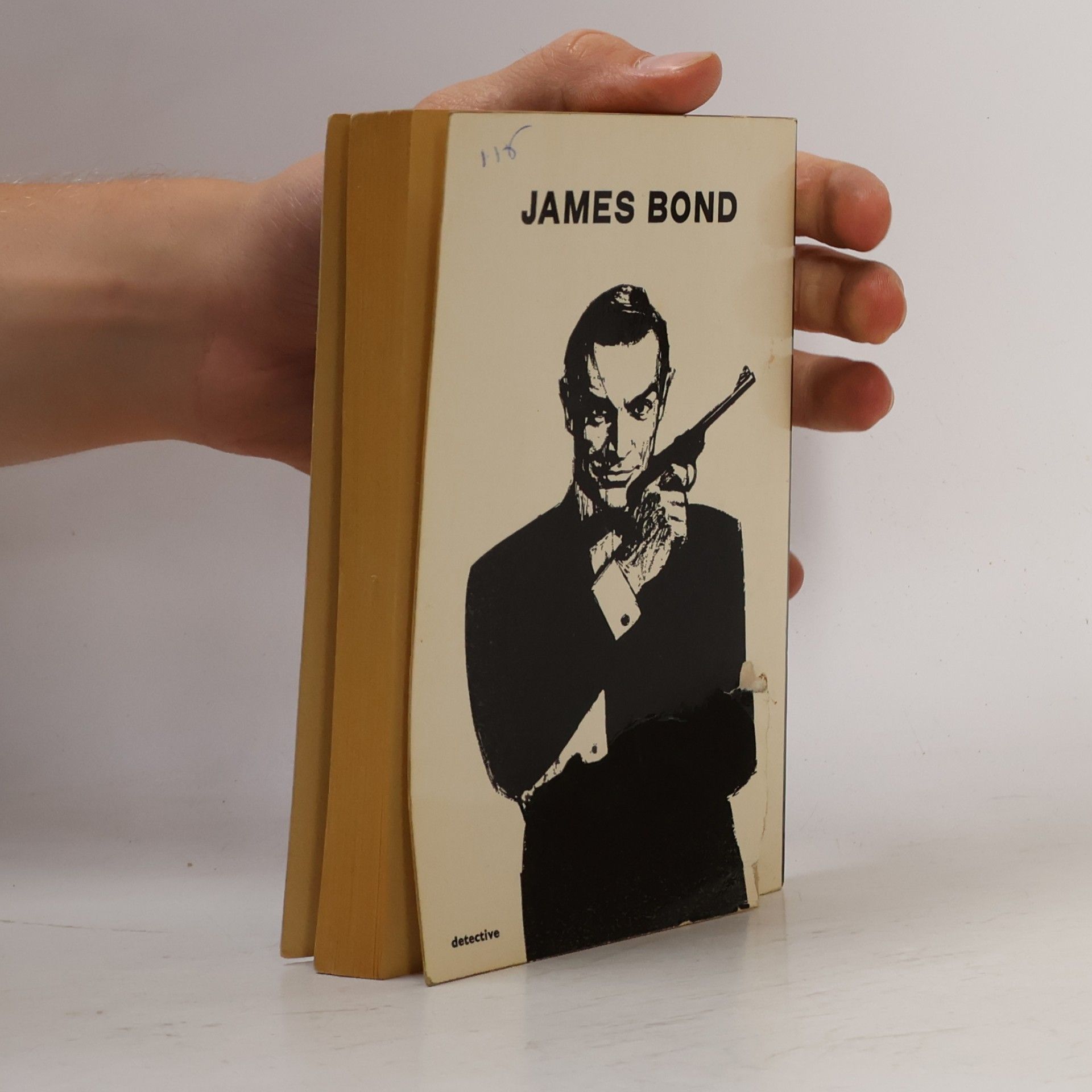 Ian Fleming De man met de gouden revolver