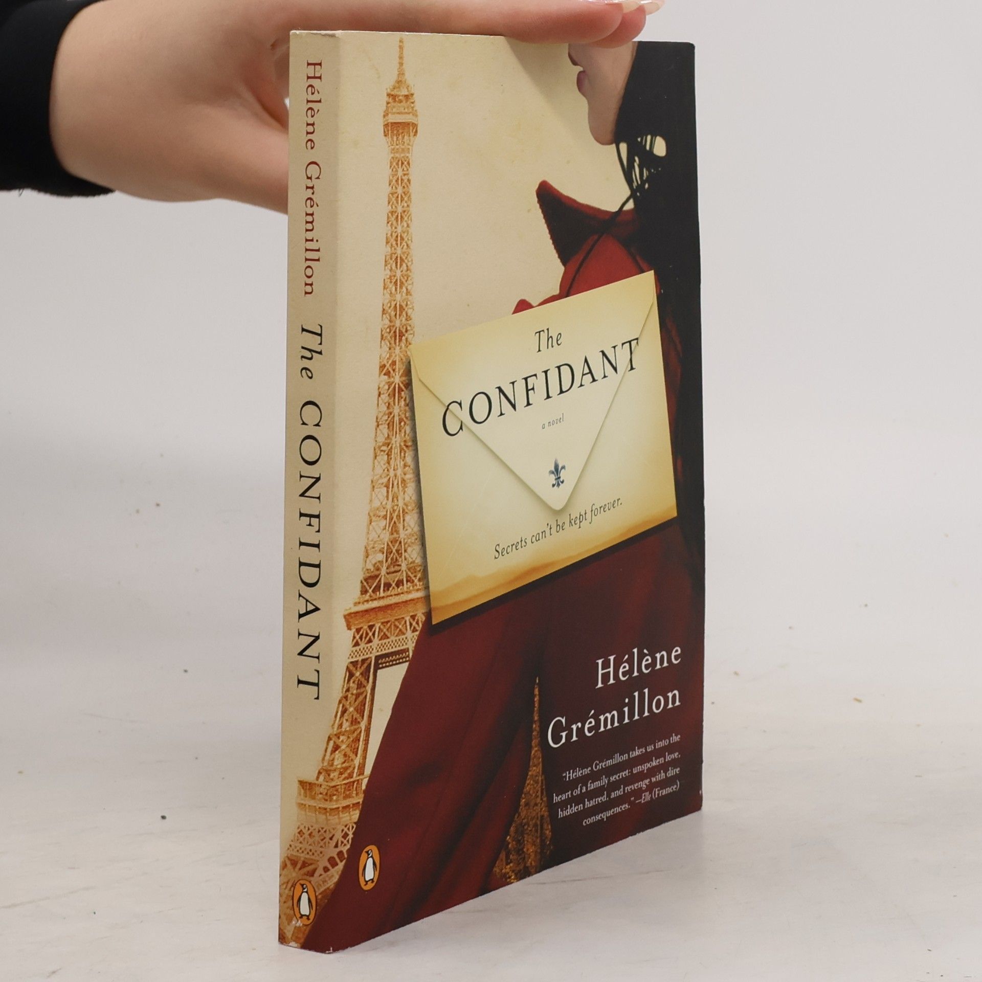 Hélène Grémillon The Confidant