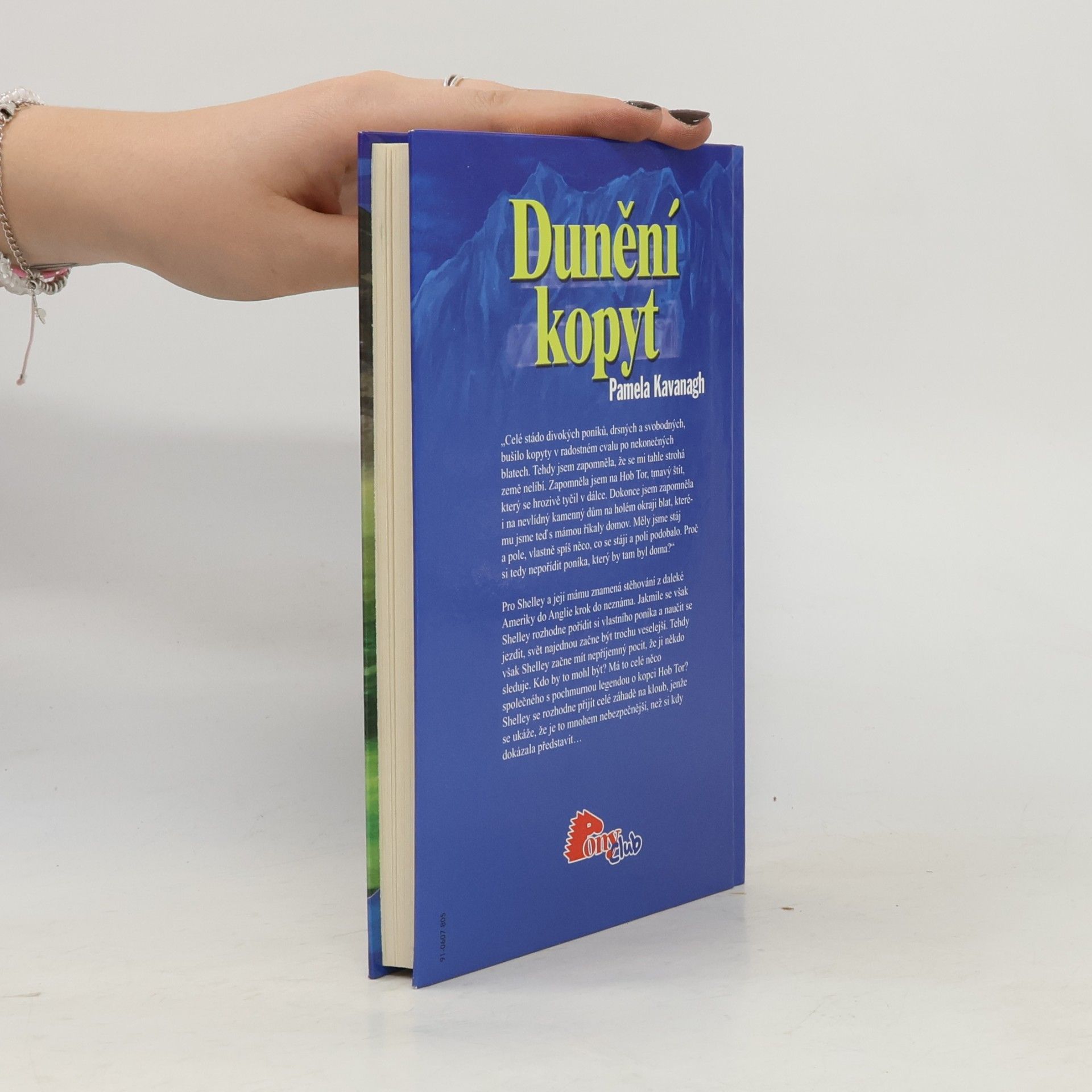 Pamela Kavanagh Dunění kopyt