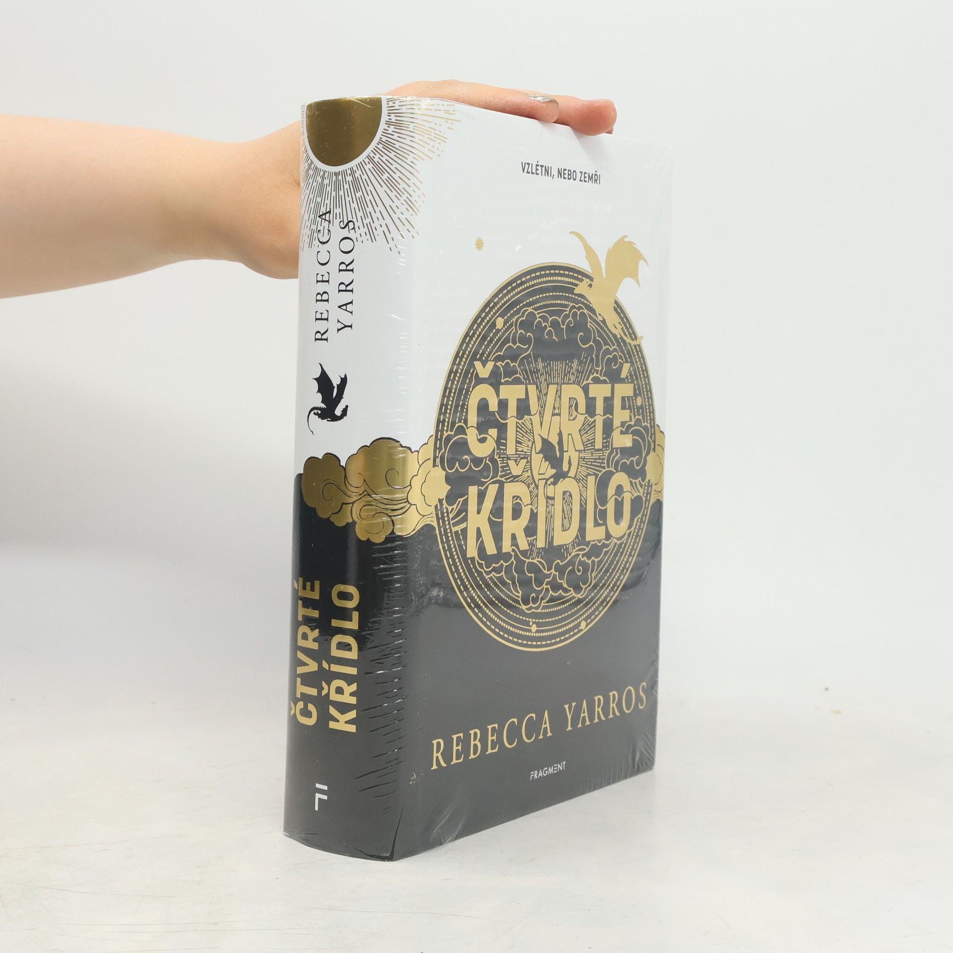 Rebecca Yarros Čtvrté křídlo