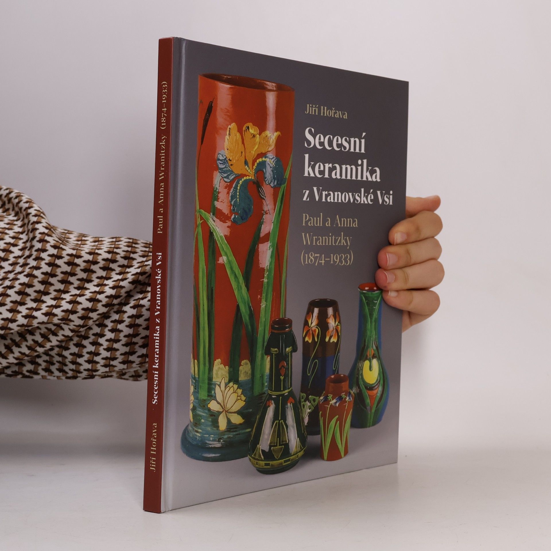 Jiří Hořava Secesní keramika z Vranovské Vsi