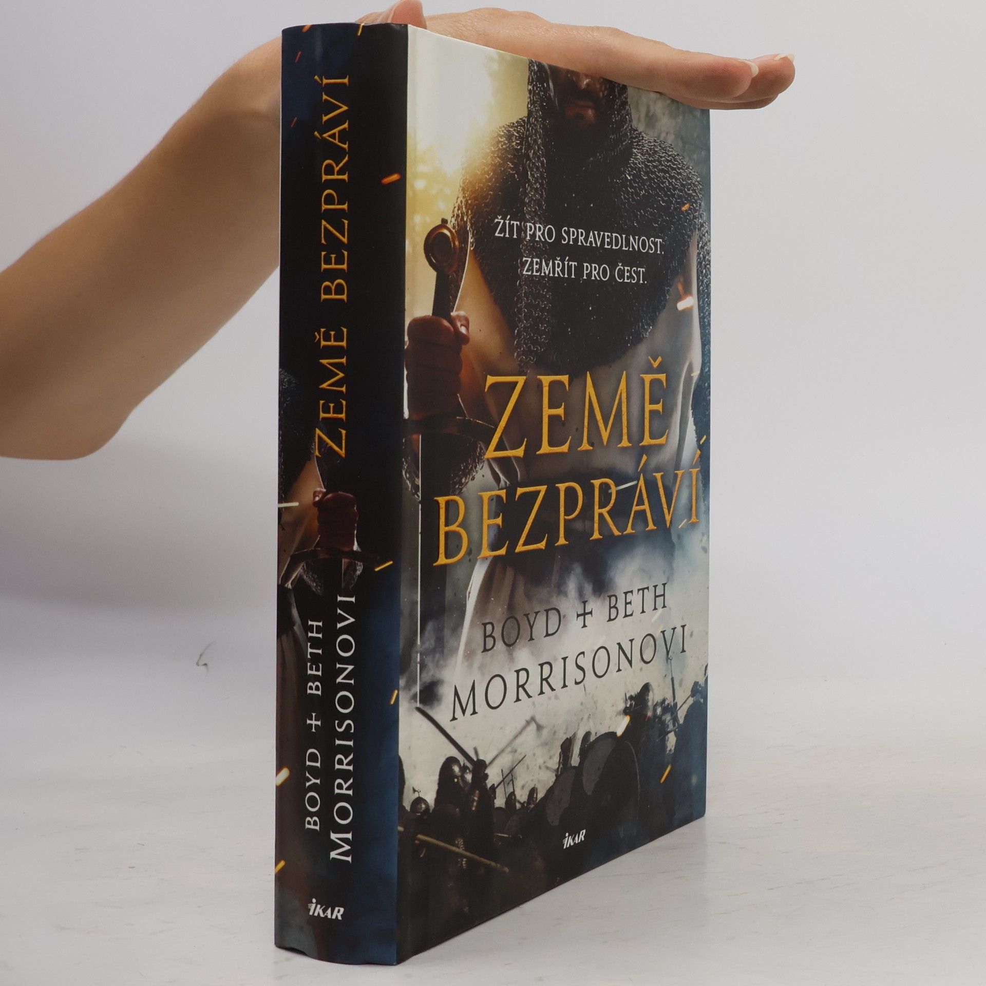 Boyd Morrison Země bezpráví