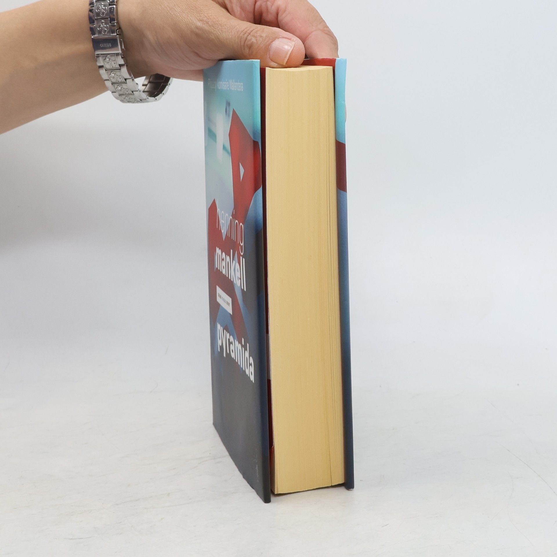 Henning Mankell Pyramida
