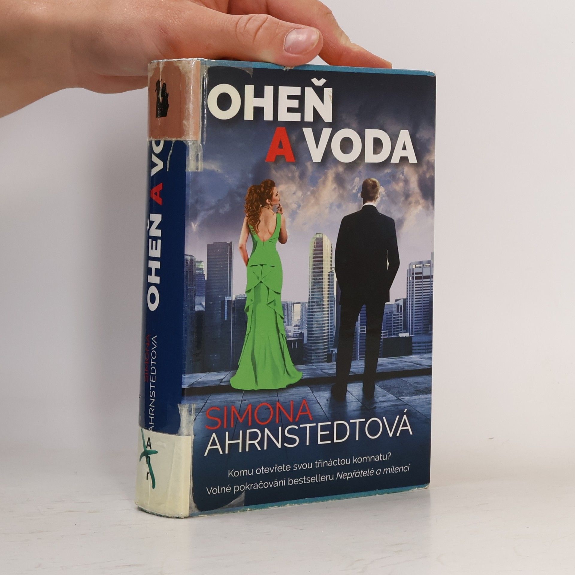 Simona Ahrnstedt Oheň a voda