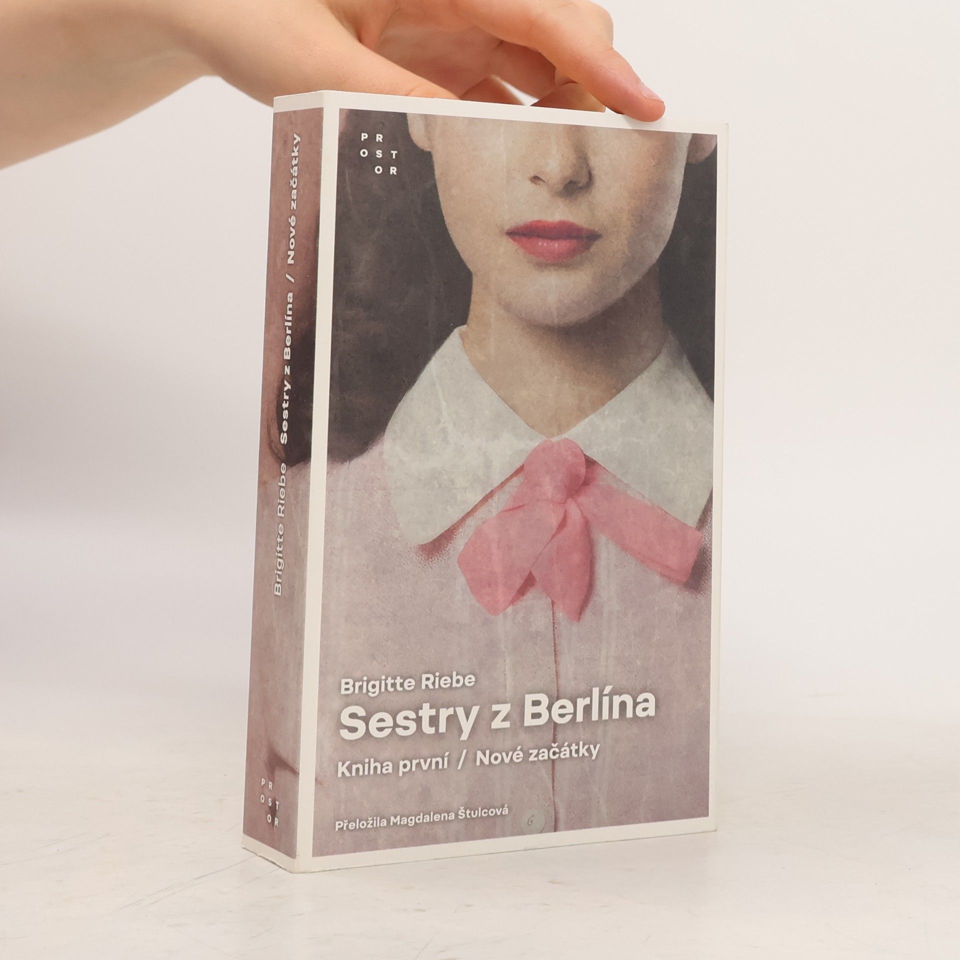 Brigitte Riebe Sestry z Berlína. Kniha první, Nové začátky