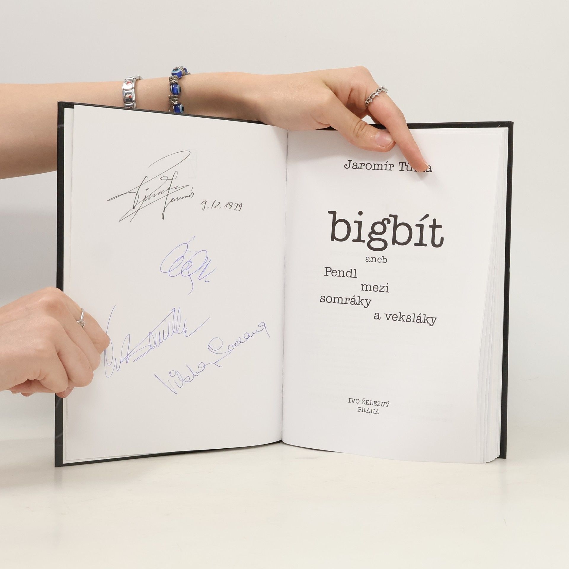 Jaromír Tůma Bigbít aneb Pendl mezi somráky a veksláky
