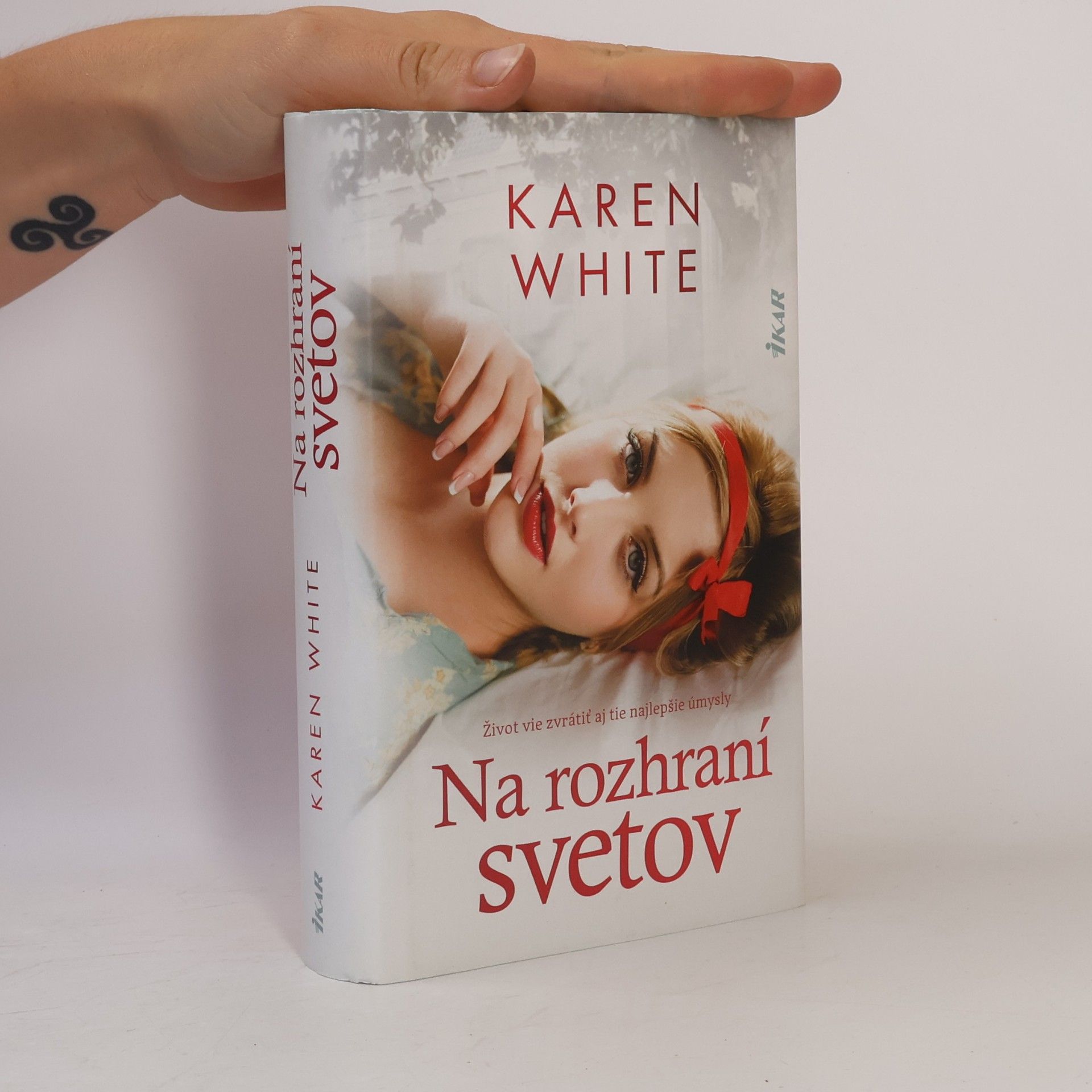 Na rozhraní svetov