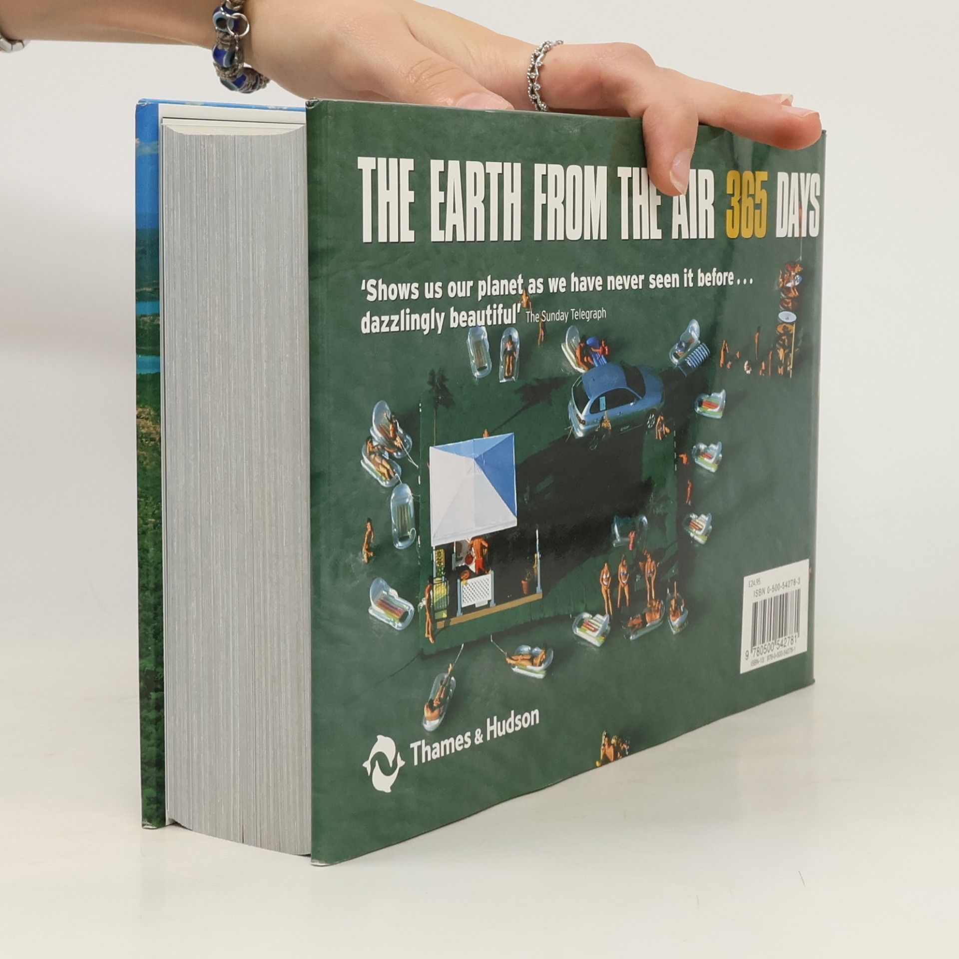 Isabelle Delannoy The Earth From The Air 366 Days