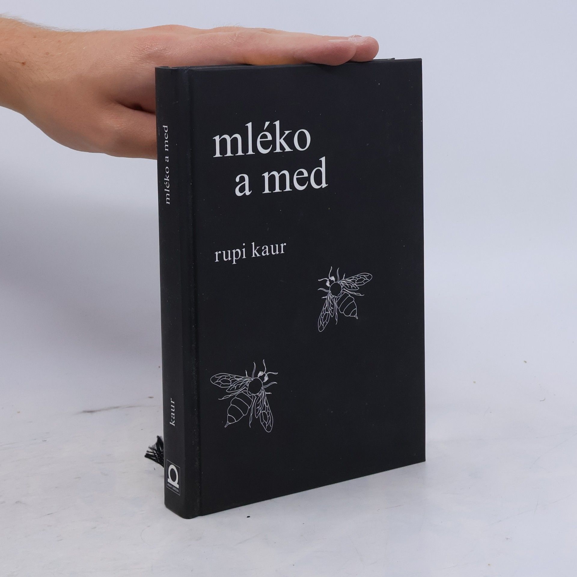 Rupi Kaur Mléko a med