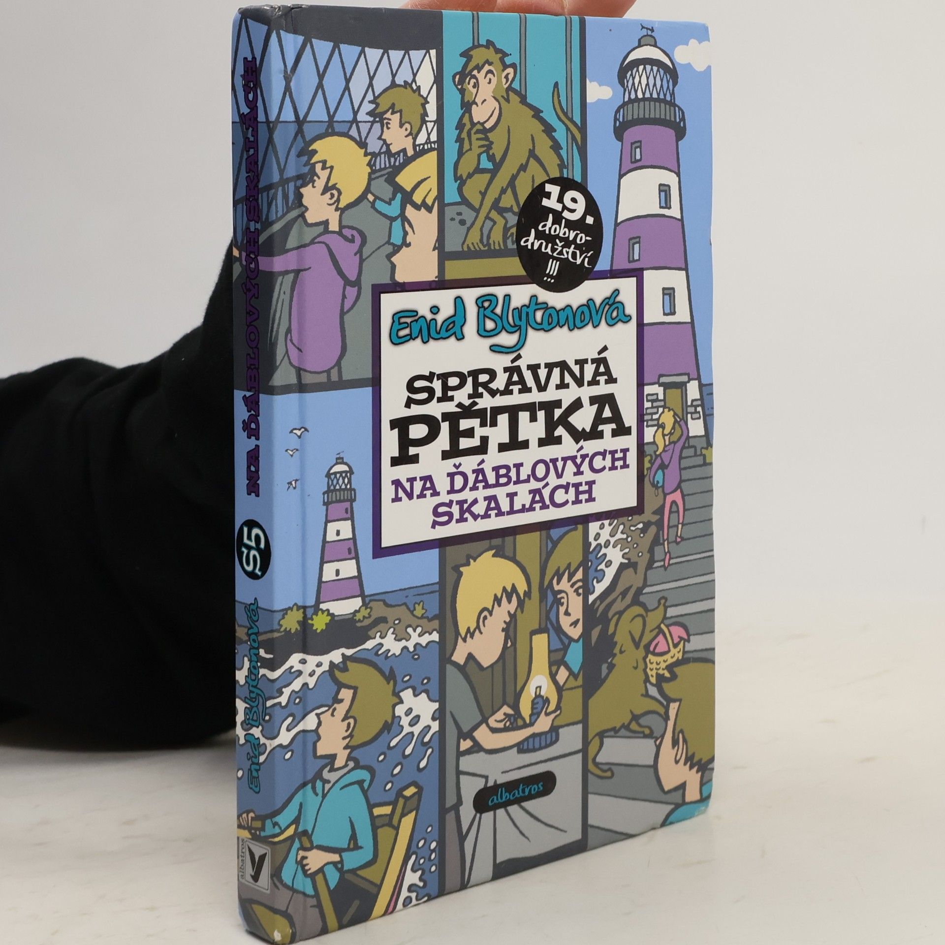 Enid Blyton Správná pětka na Ďáblových skalách