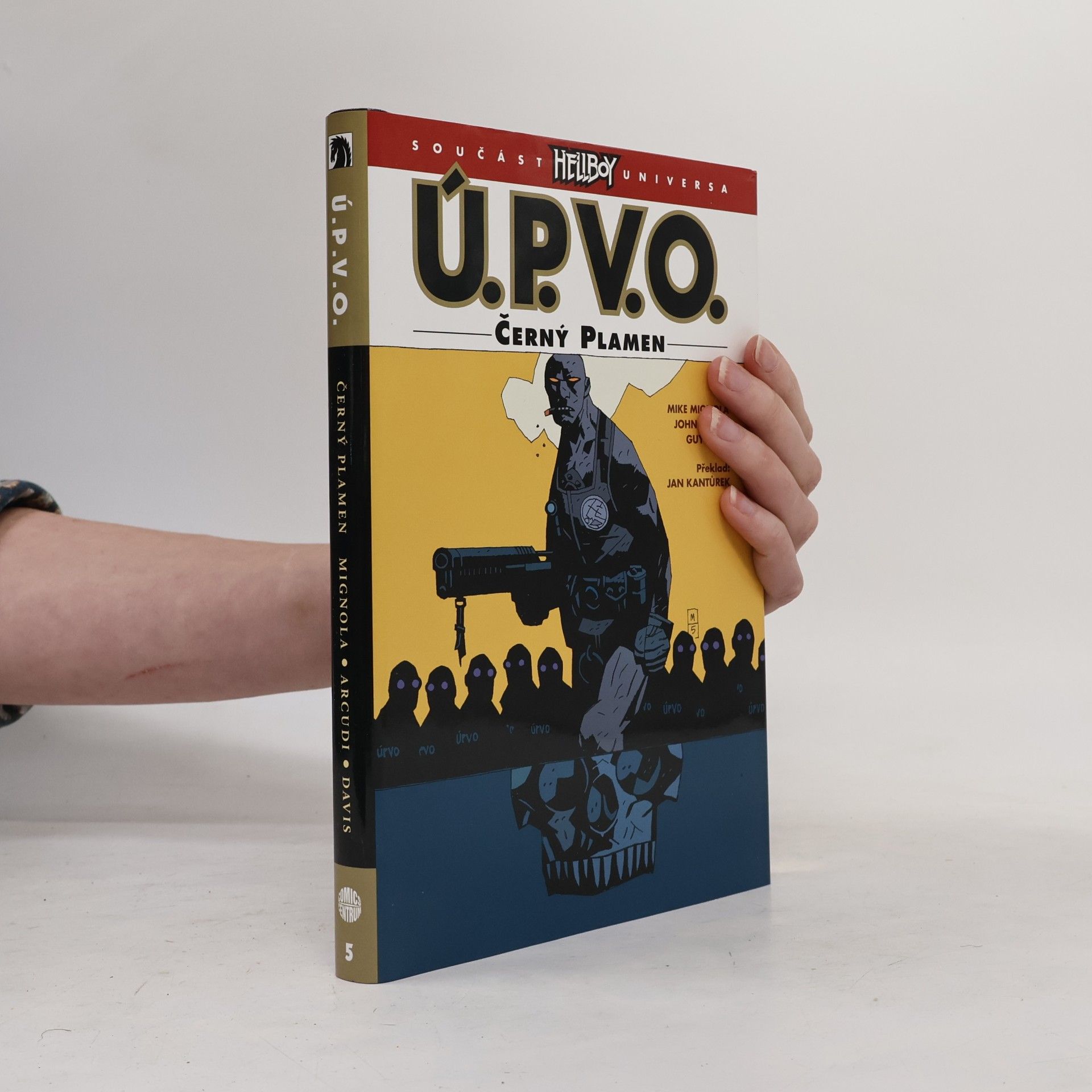 Mike Mignola Černý plamen