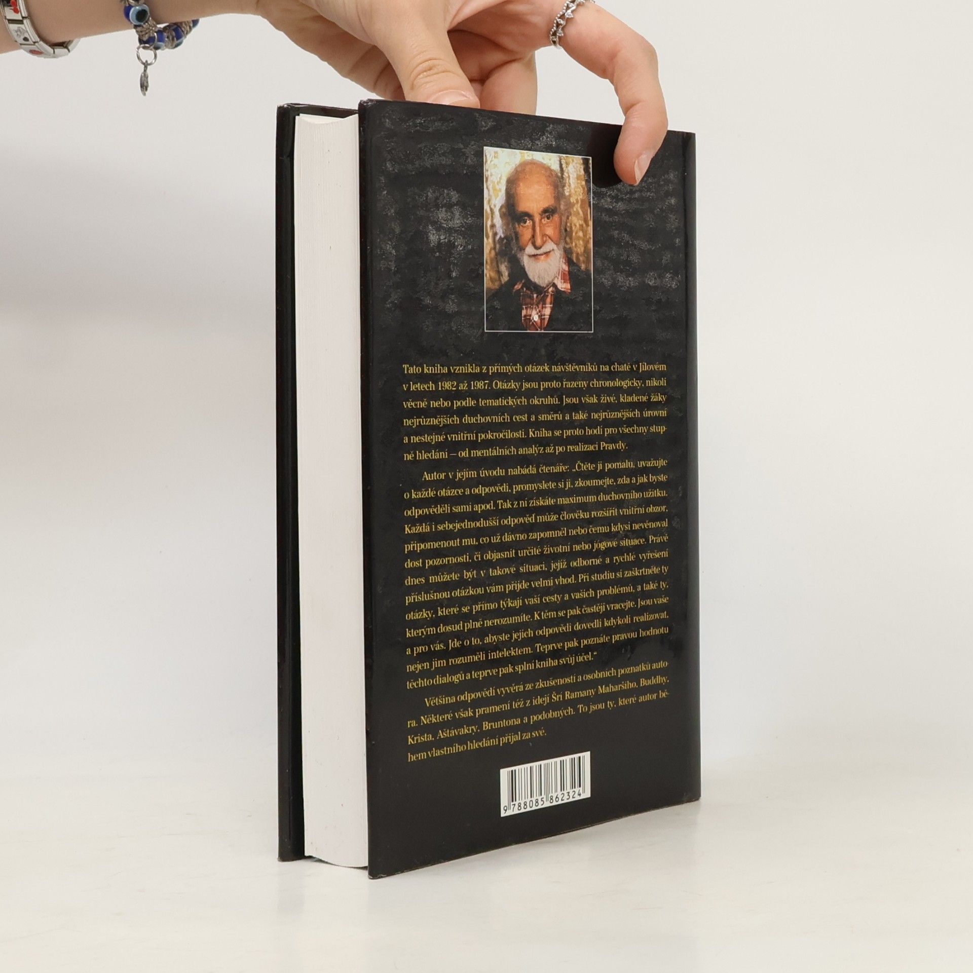 Eduard Tomáš 999 otázek a odpovědí na cestě poznání
