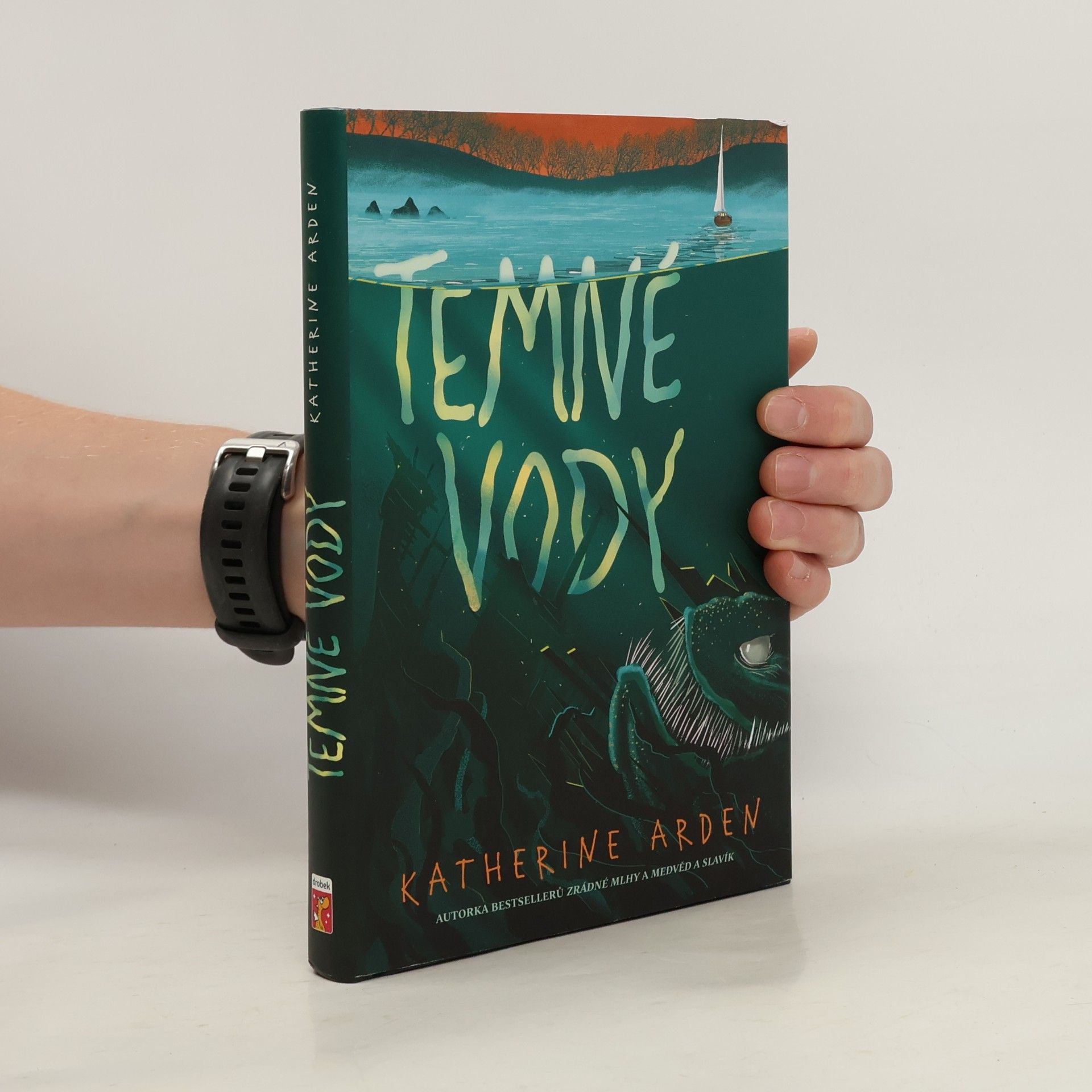 Katherine Arden Temné vody