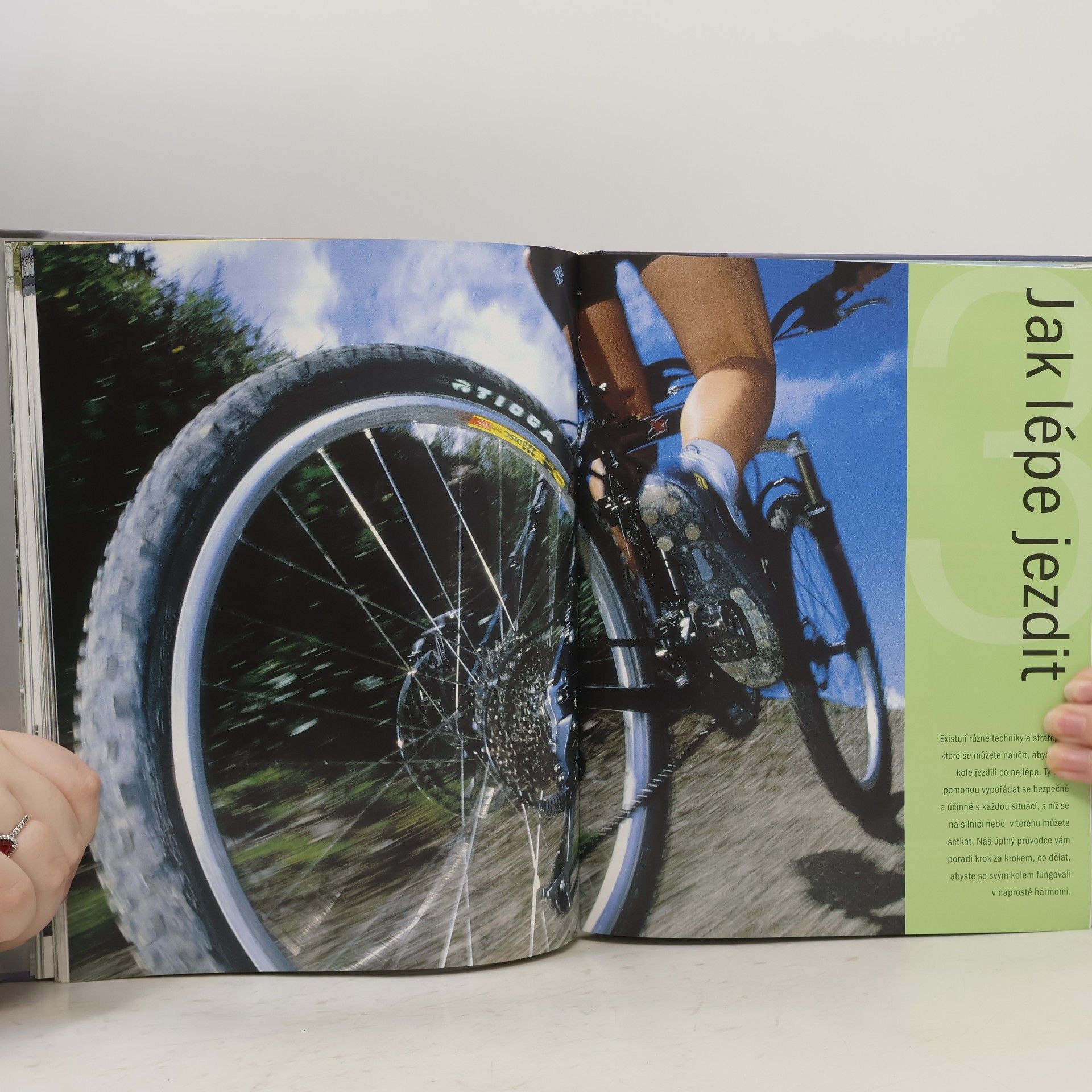 Chris Sidwells Velká kniha o cyklistice