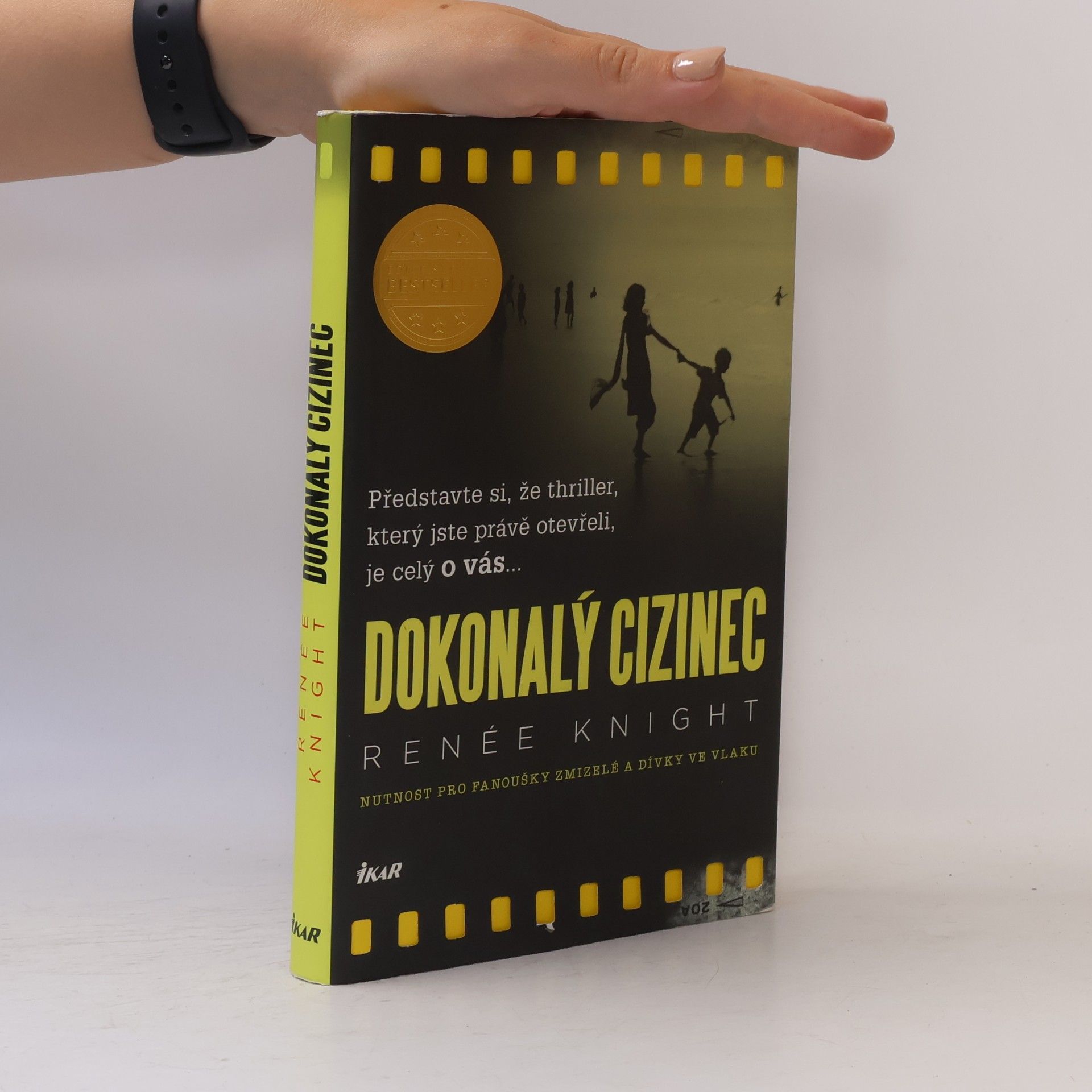 Renée Knight Dokonalý cizinec