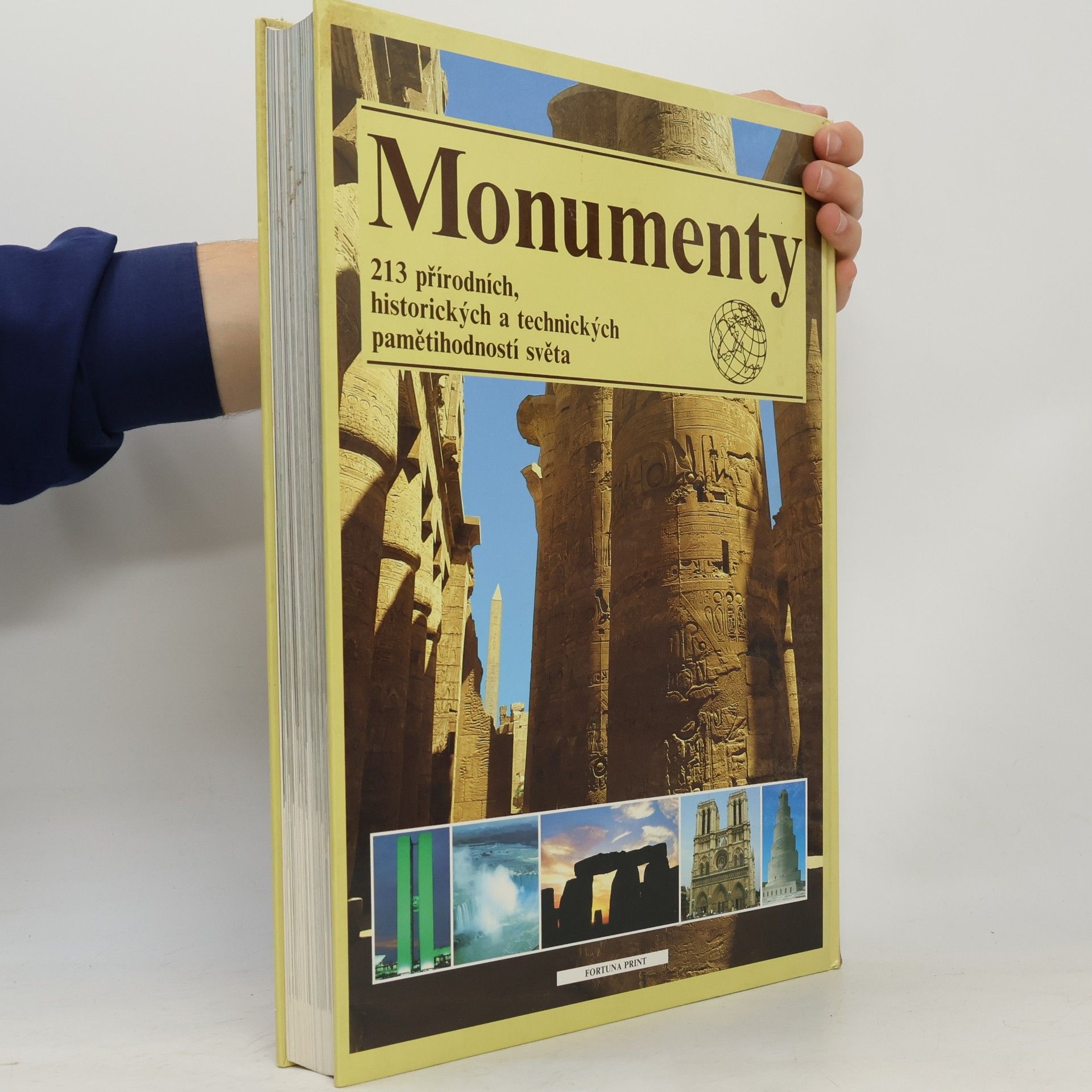 Bodo Harenberg Monumenty. 213 přírodních, historických a technických pamětihodností světa