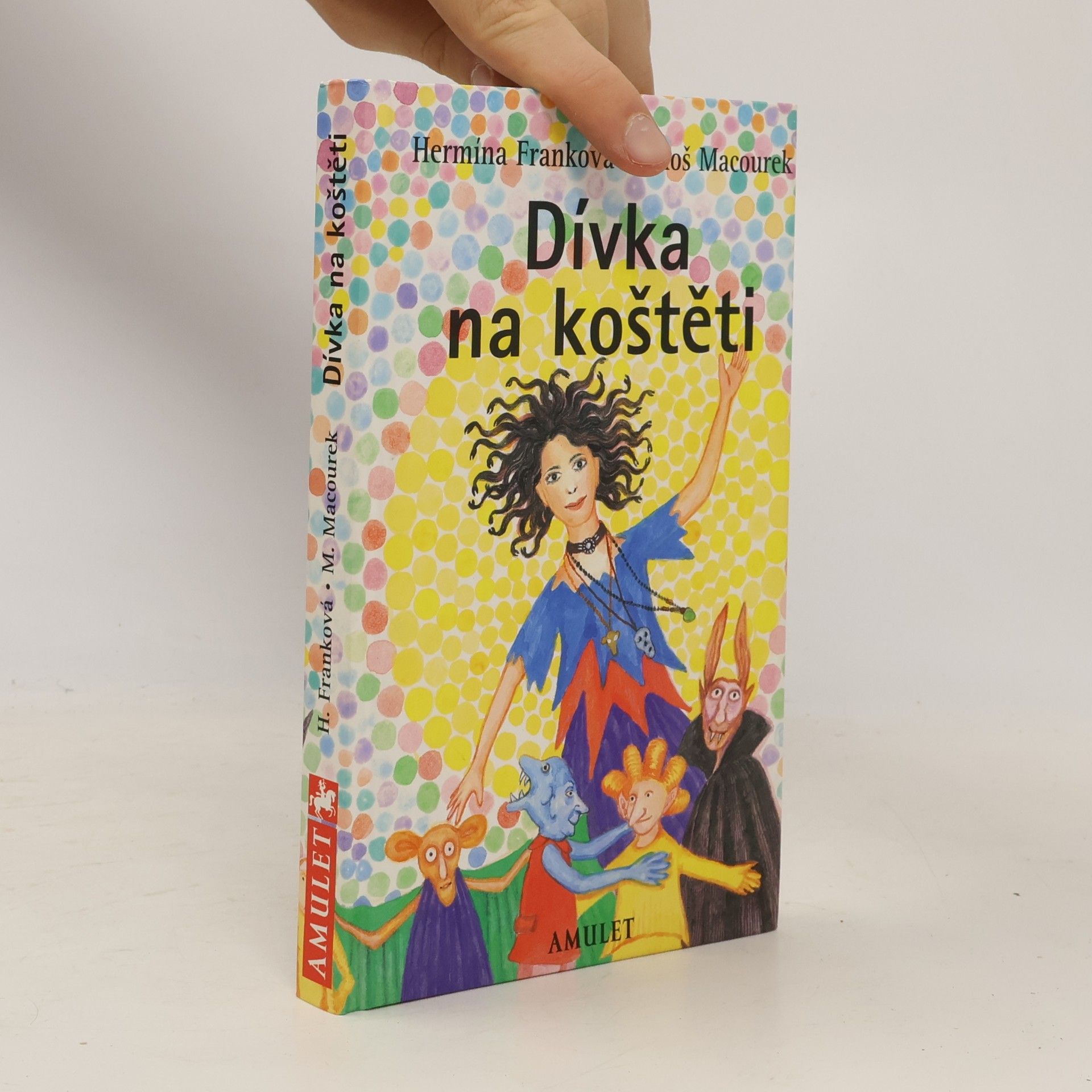 Miloš Macourek Dívka na koštěti