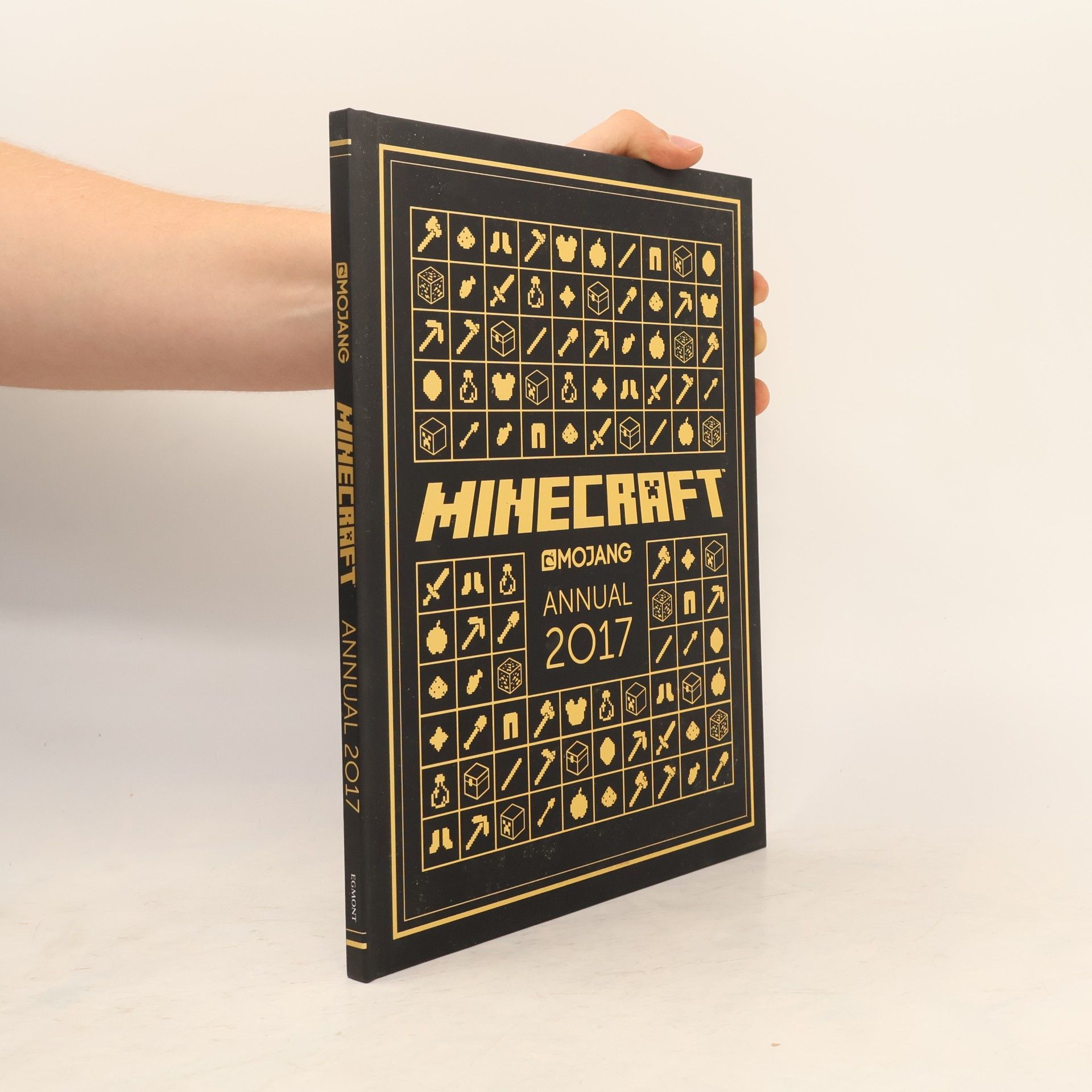 Mojang Staff Minecraft Annual 2017