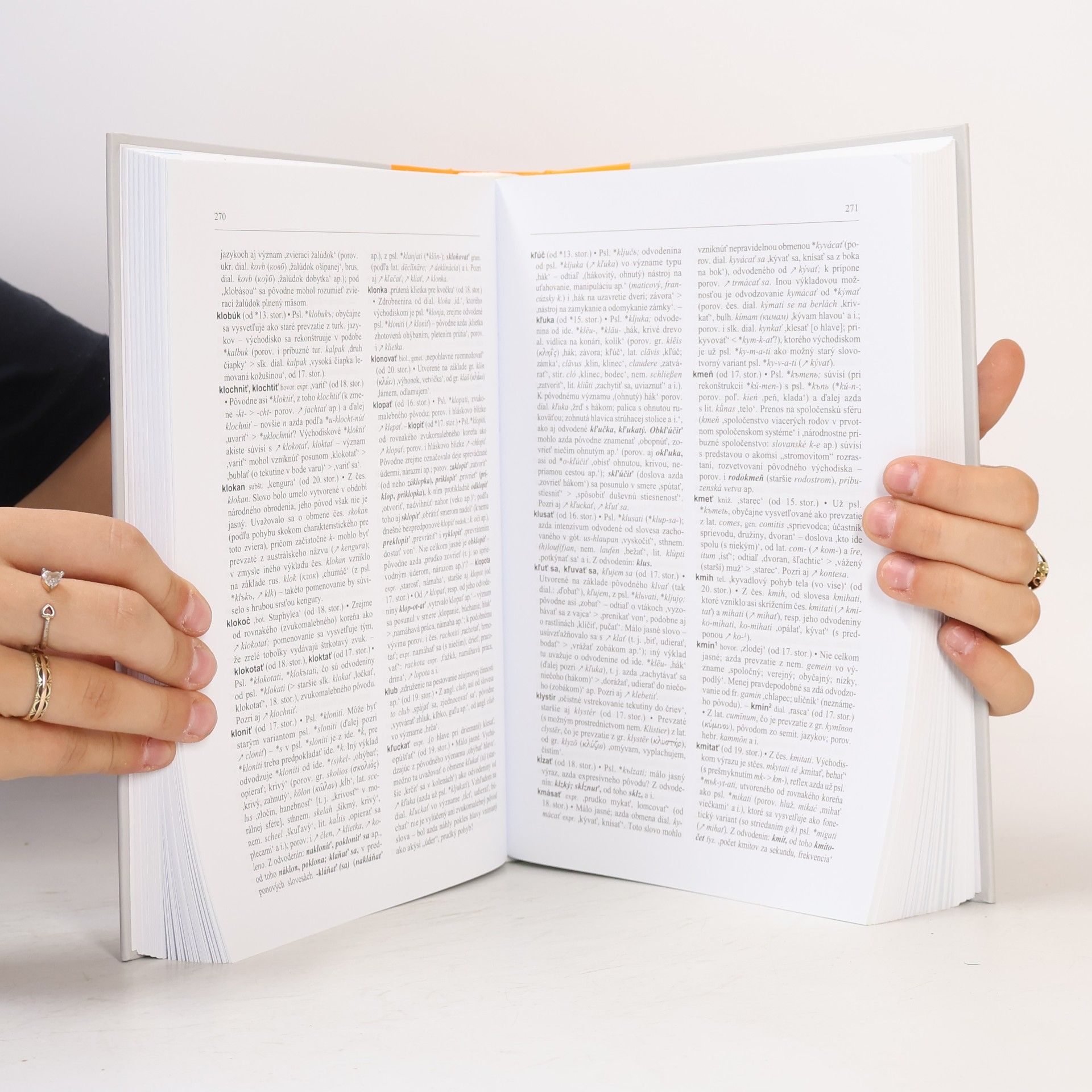 Ľubor Králik Stručný etymologický slovník slovenčiny