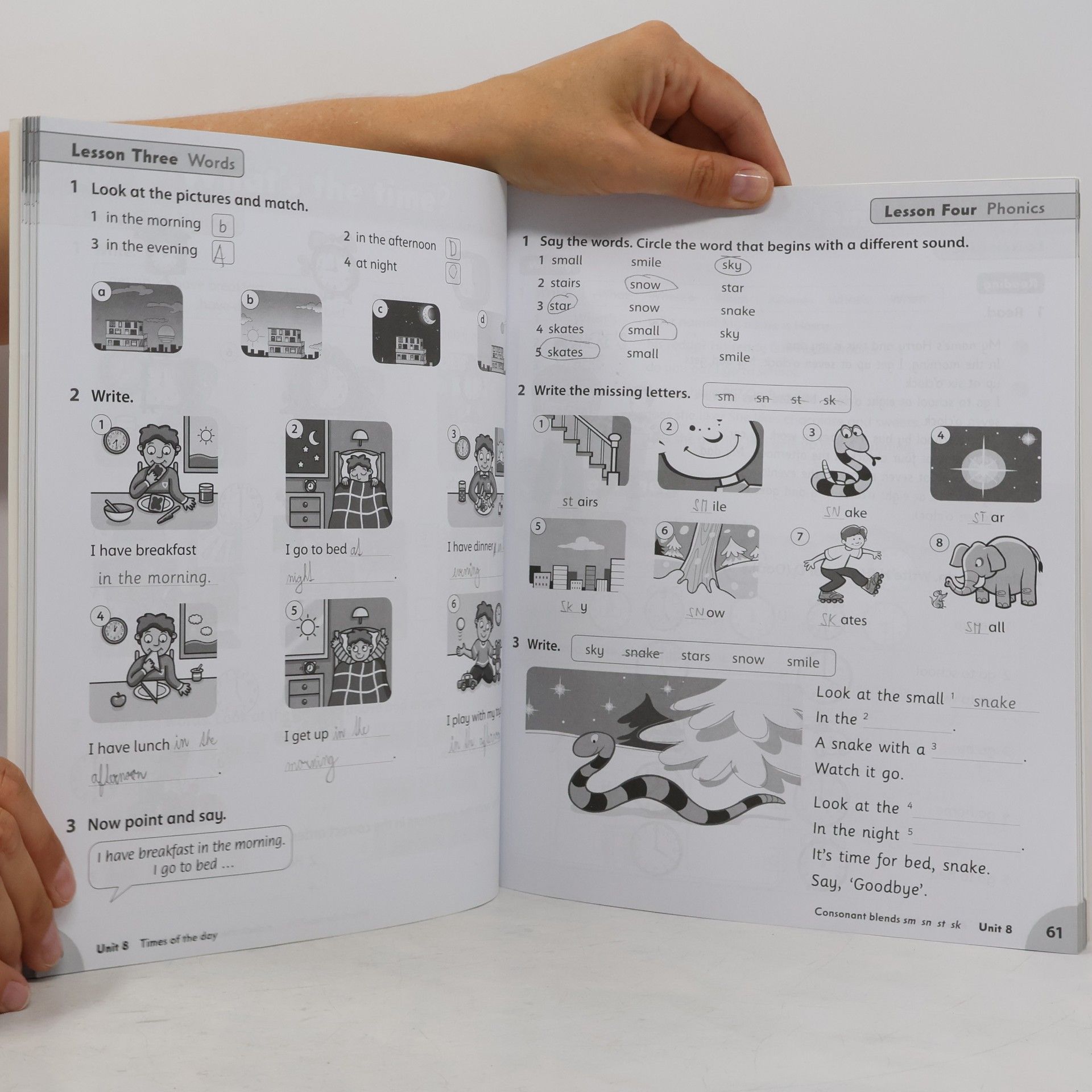 Simmons N. Family and Friends 2nd Edition 2 Workbook