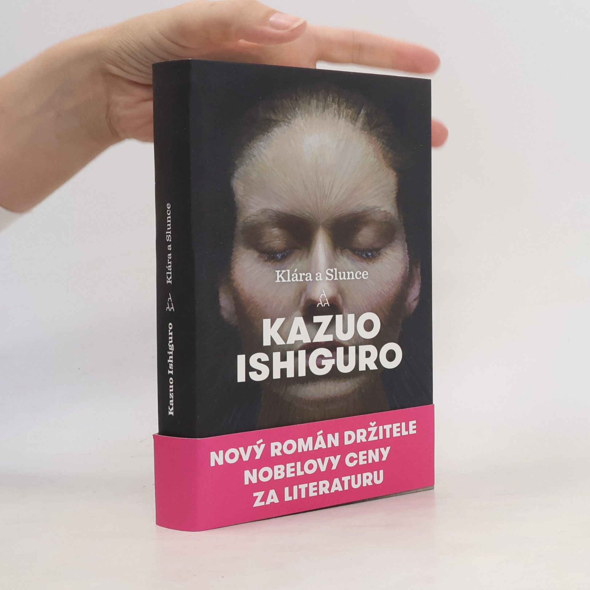Kazuo Ishiguro Klára a Slunce