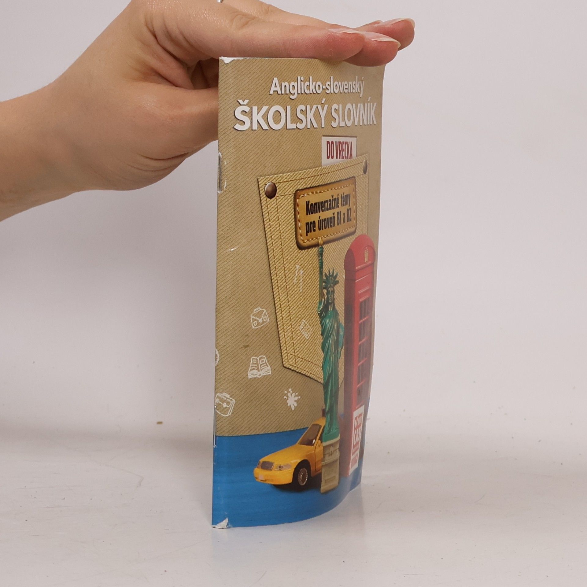 Collectif d'auteurs Anglicko-slovenský školský slovník do vrecka