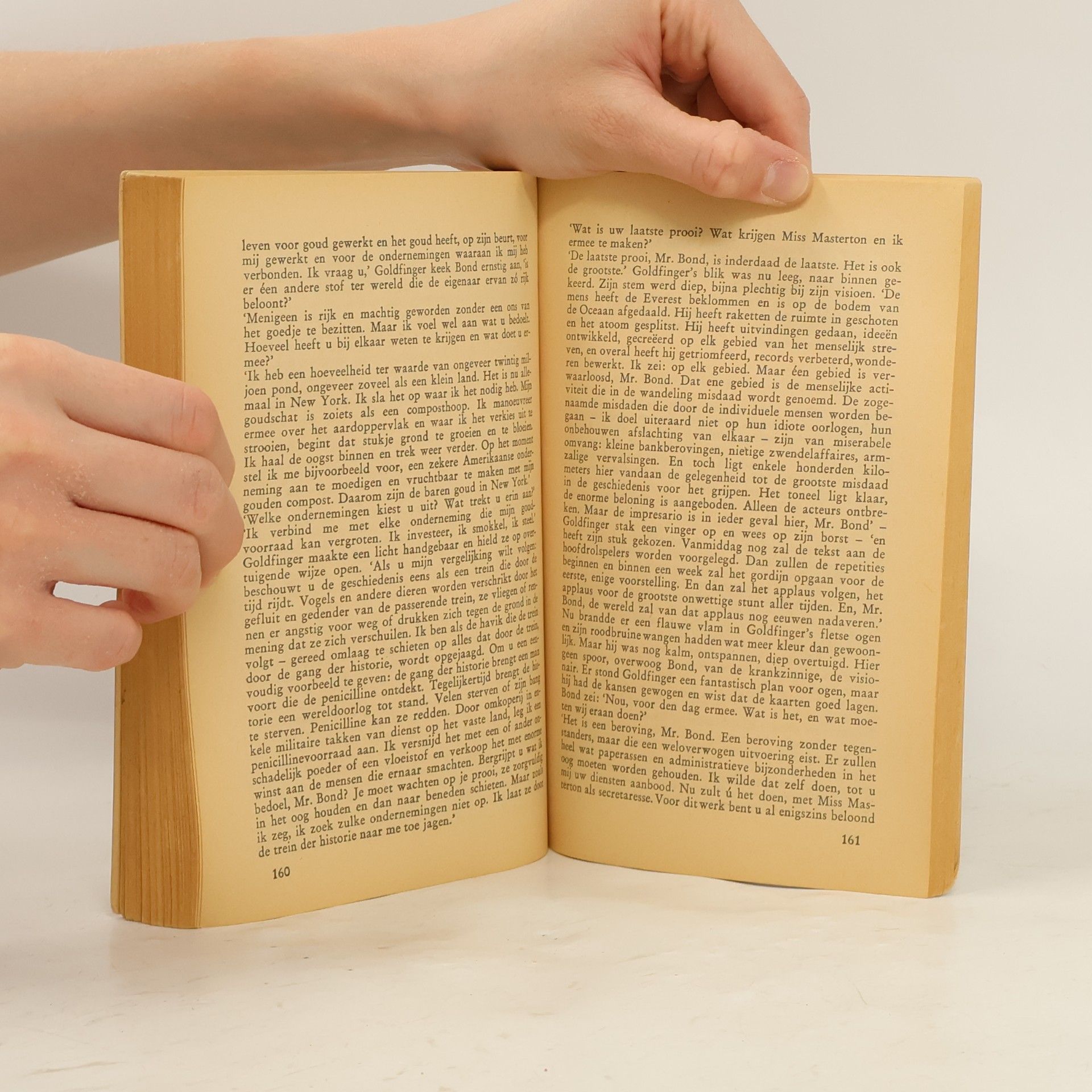 Ian Fleming De man met de gouden vingers