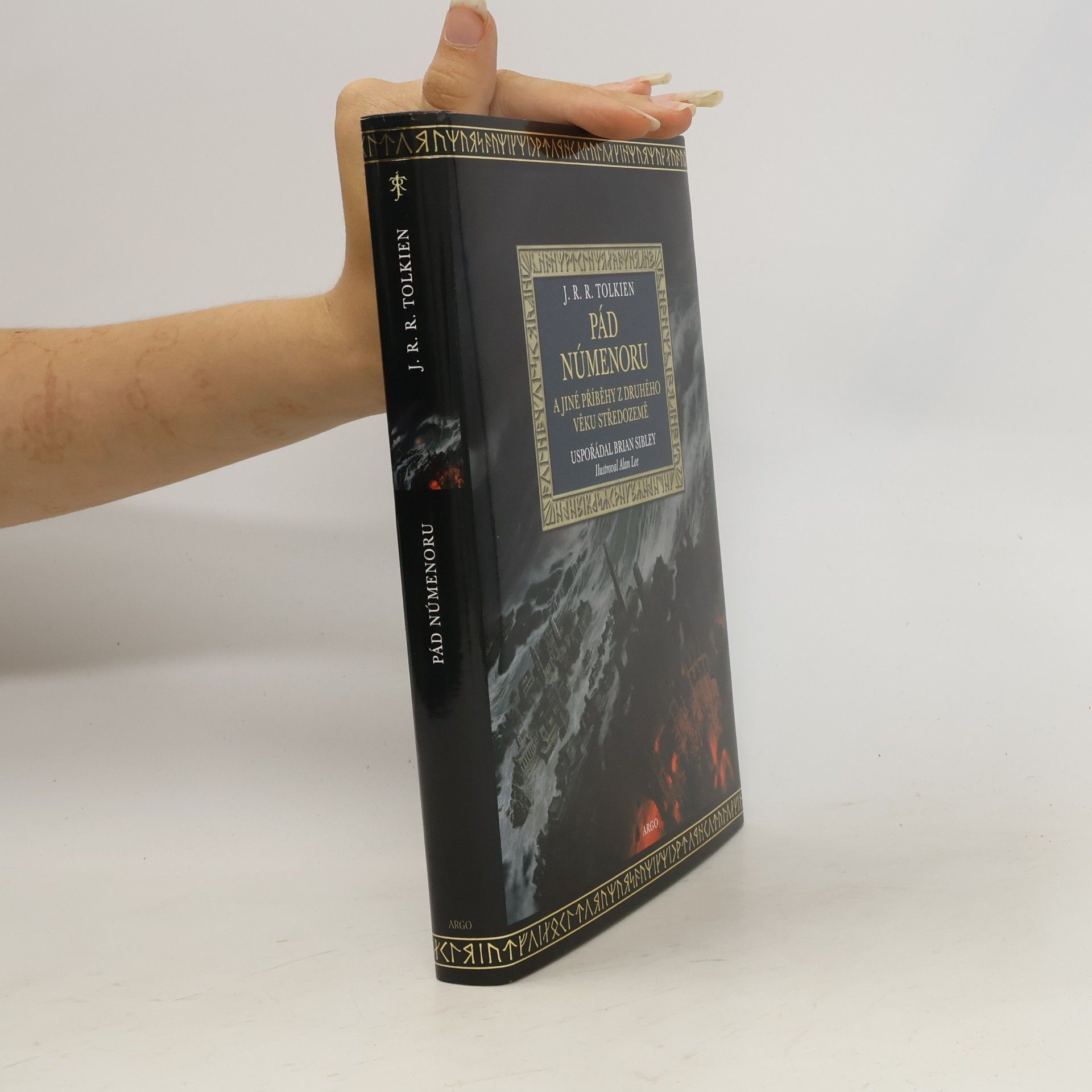 J. R. R. Tolkien Pád Númenoru a jiné příběhy z druhého věku Středozemě