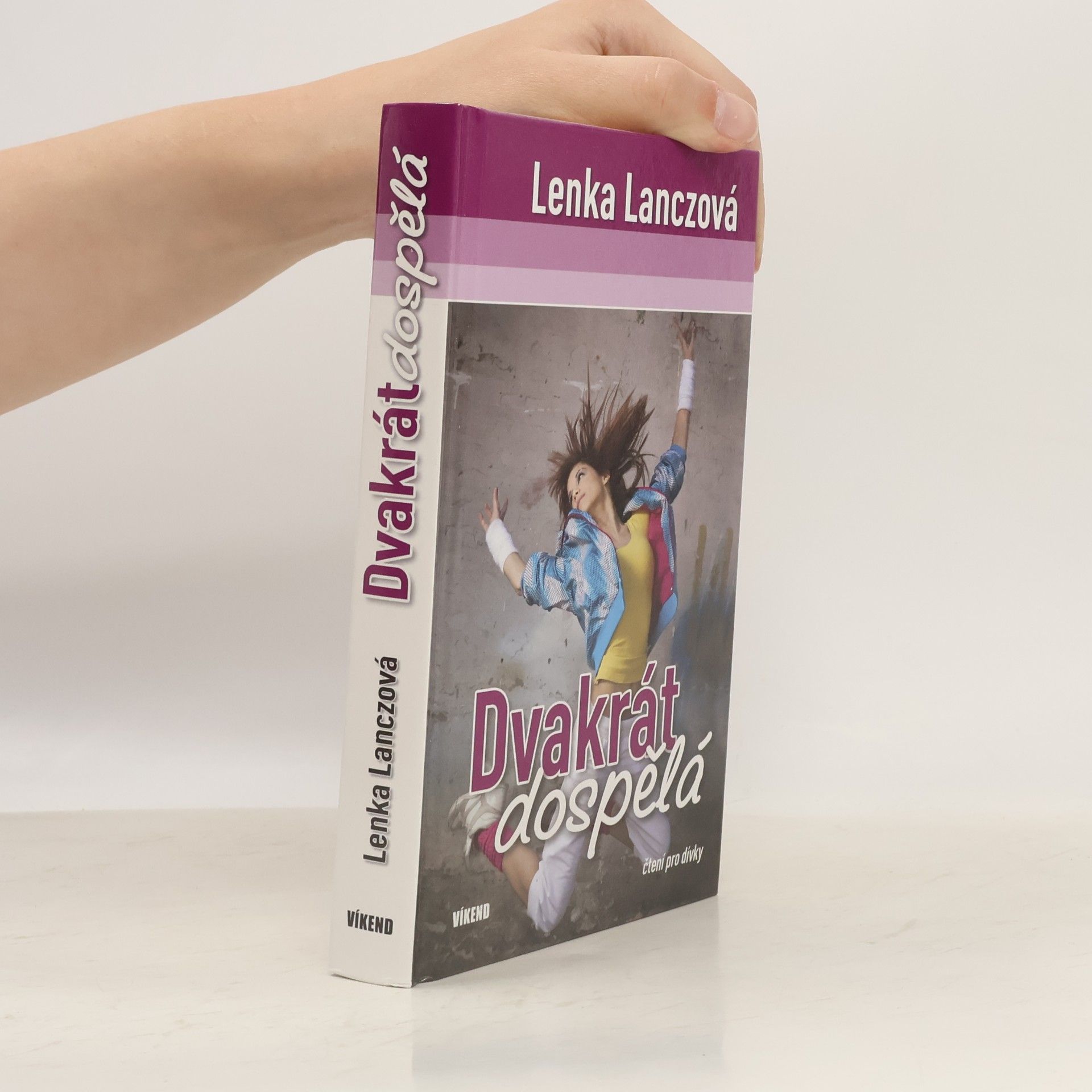 Lenka Lanczová Dvakrát dospělá