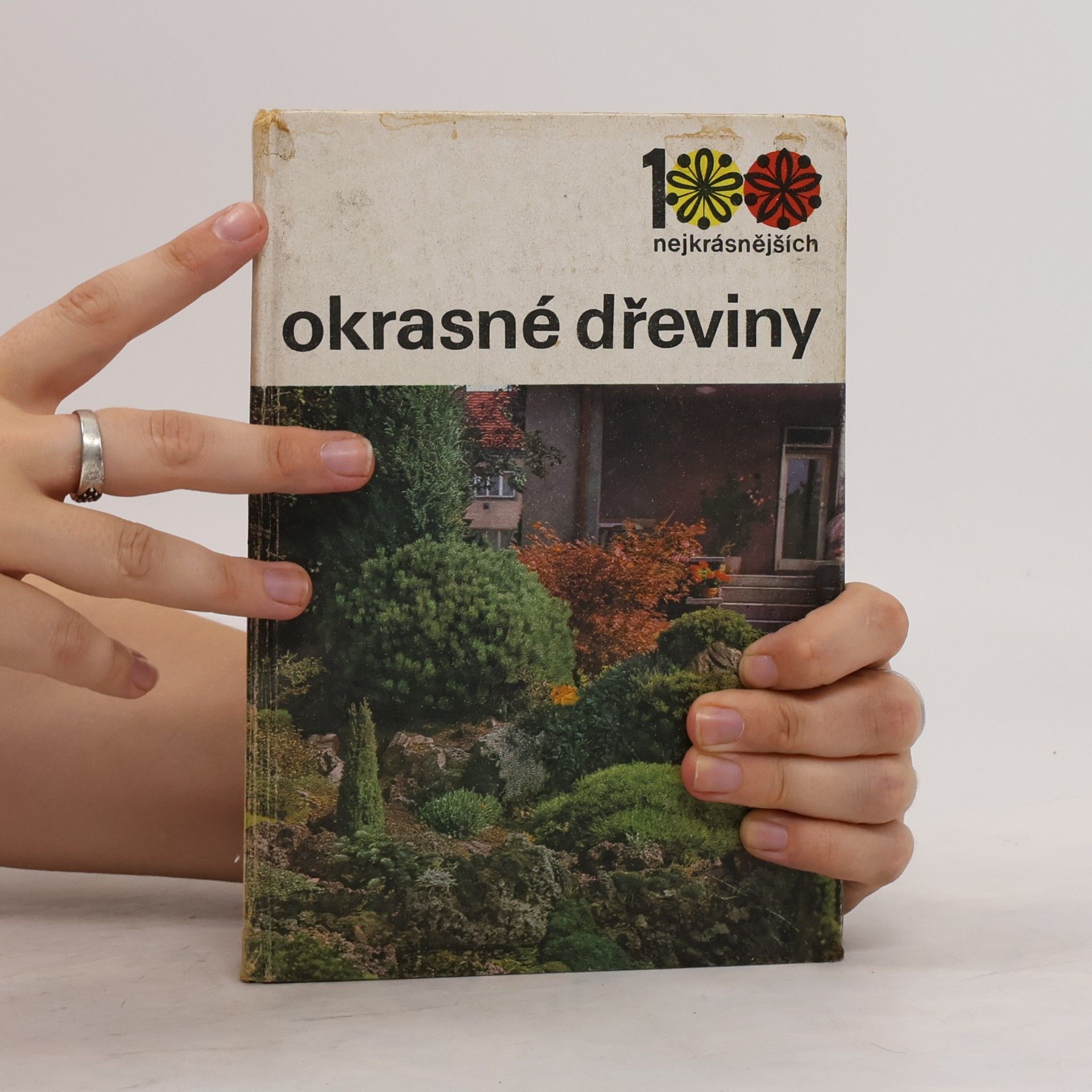Cestmír Böhm 100 nejkrásnějších. Okrasné dřeviny