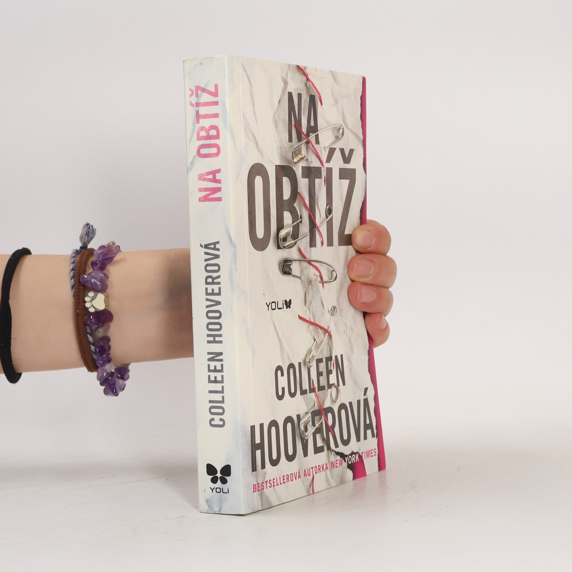 Colleen Hoover Na obtíž