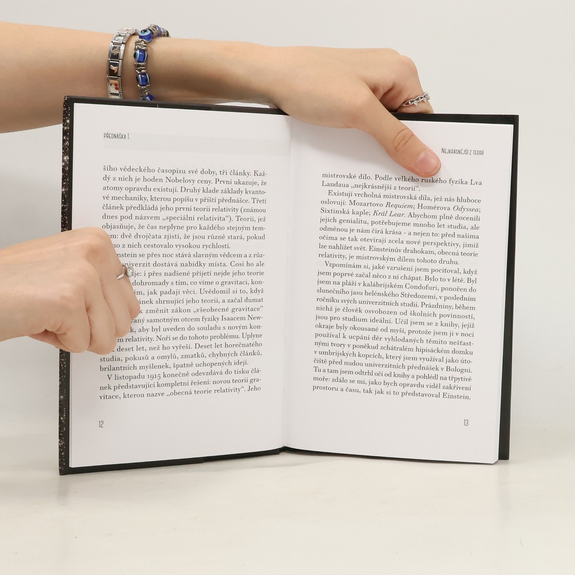 Carlo Rovelli Sedm krátkých přednášek z fyziky