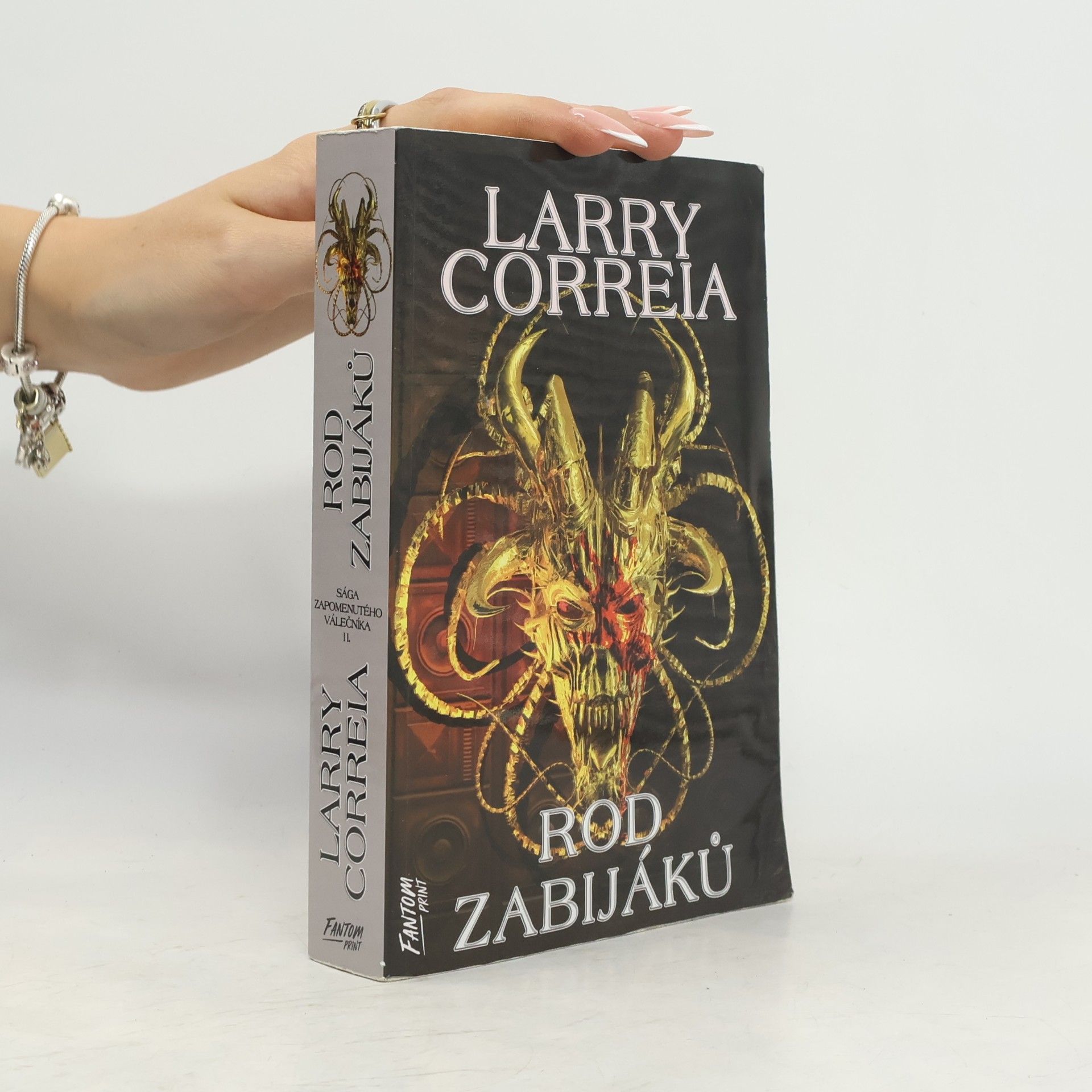Larry Correia Sága zapomenutého válečníka II.: Rod zabijáků