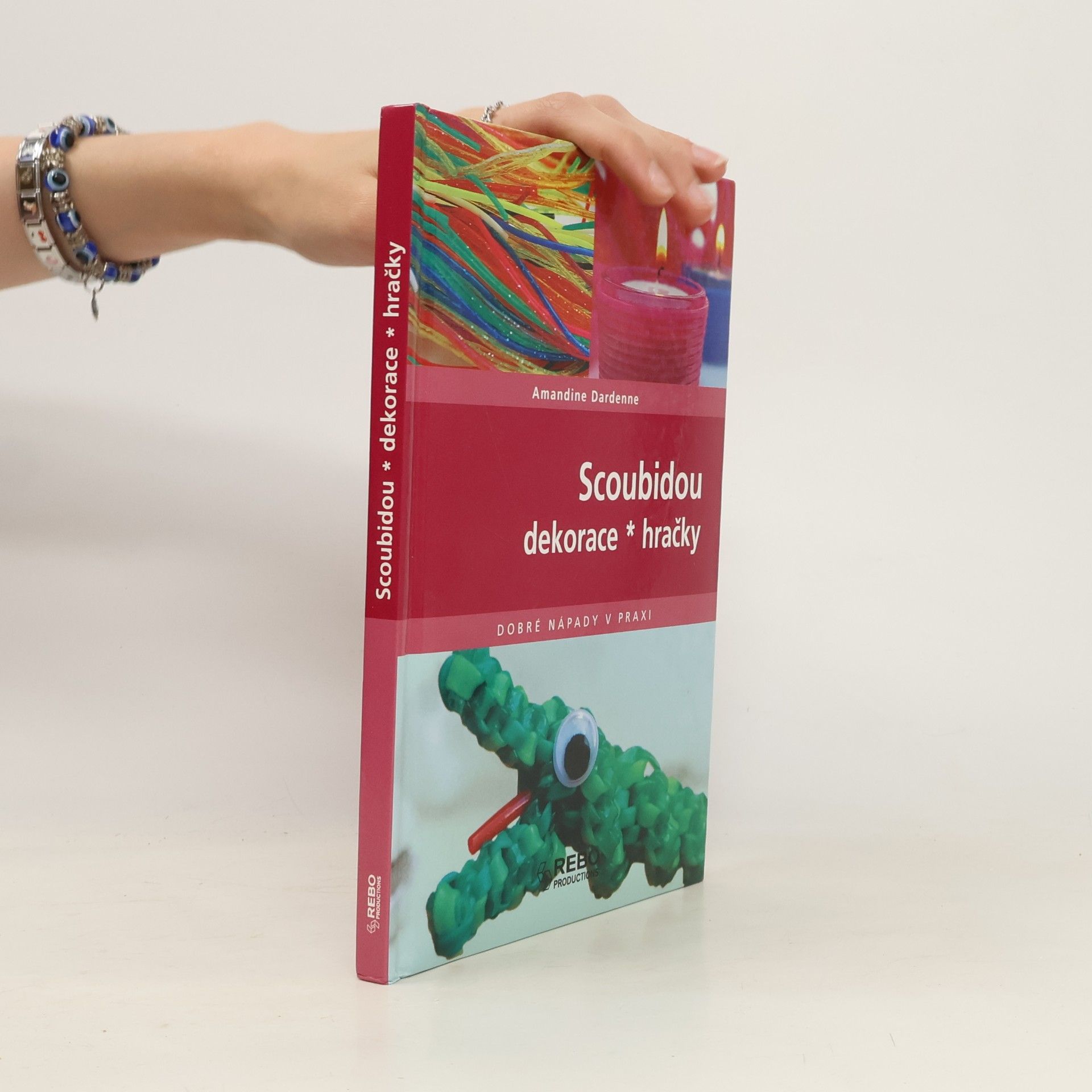 Amandine Dardenne Scoubidou: Dekorace, hračky