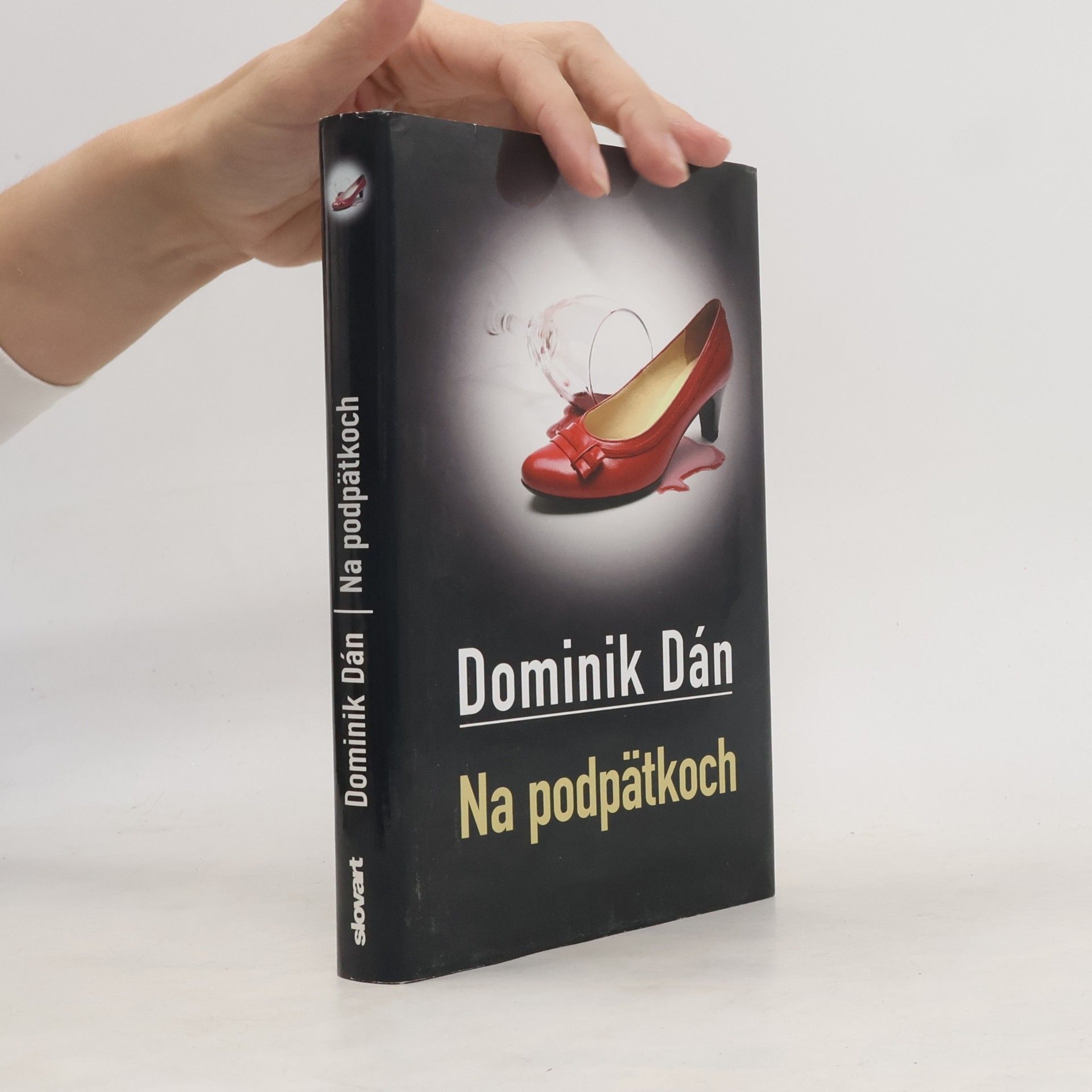Dominik Dán Na podpätkoch